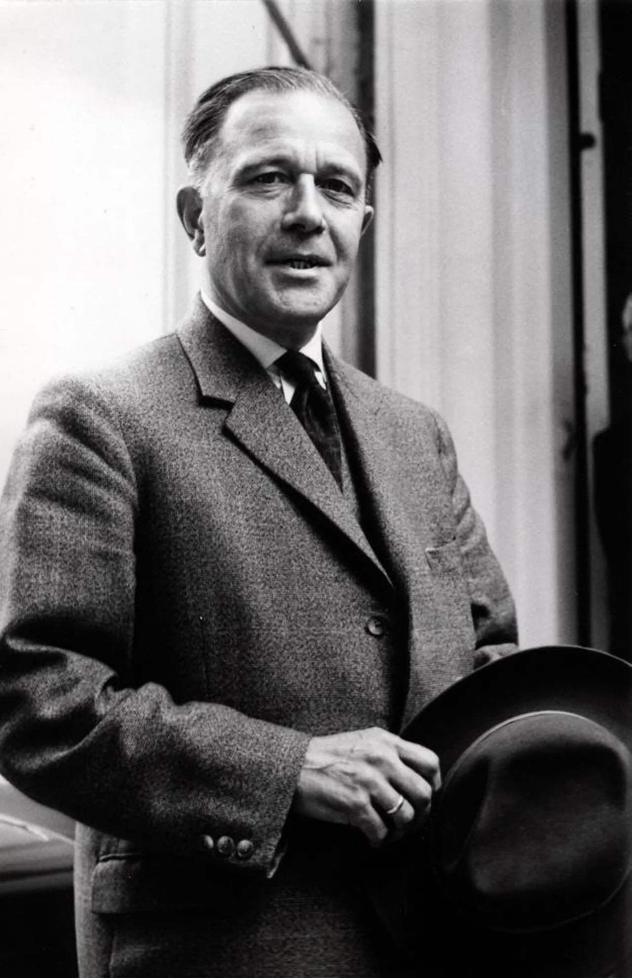 Portrait of Thieleman Arnoldus Versteeg (1906–1975) – memorial page