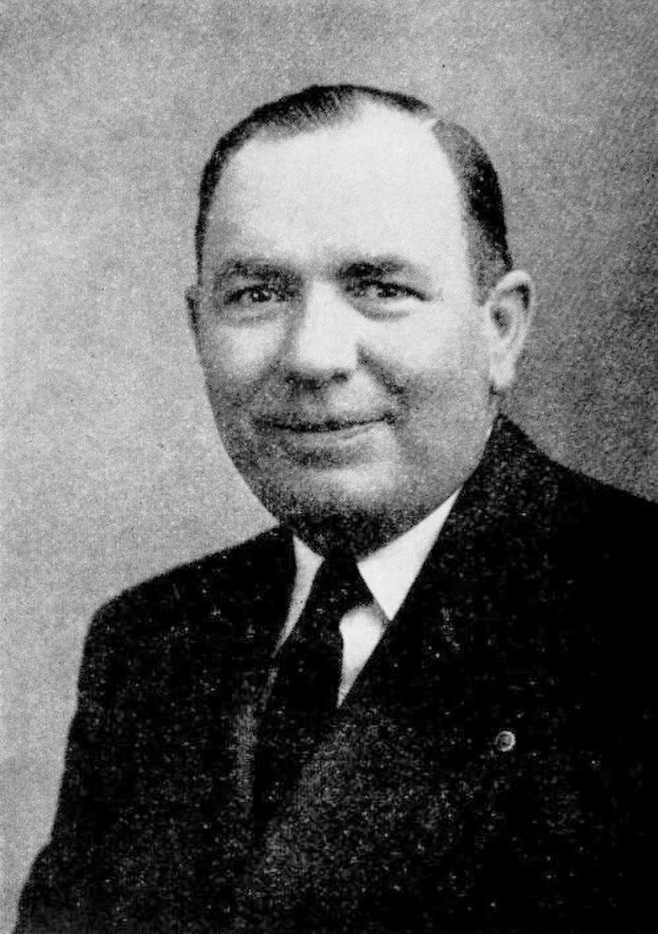 Portrait of Wayne M. Ropes (1898–1948) – memorial page