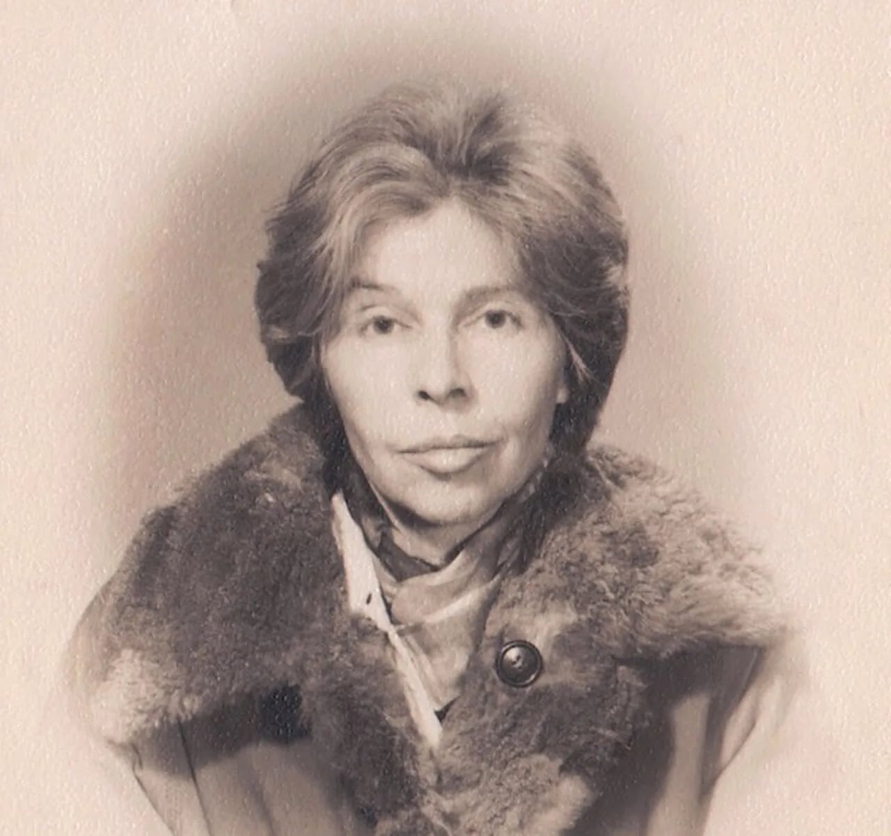 Porträt von Claudine Herrmann (1926–2019) – Gedenkseite