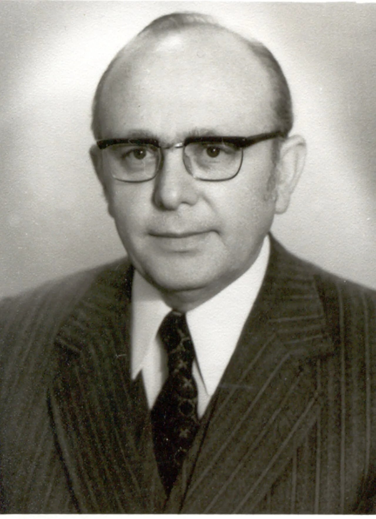 Portrait of Ewgeni Dimitrov (1919–2010) – memorial page