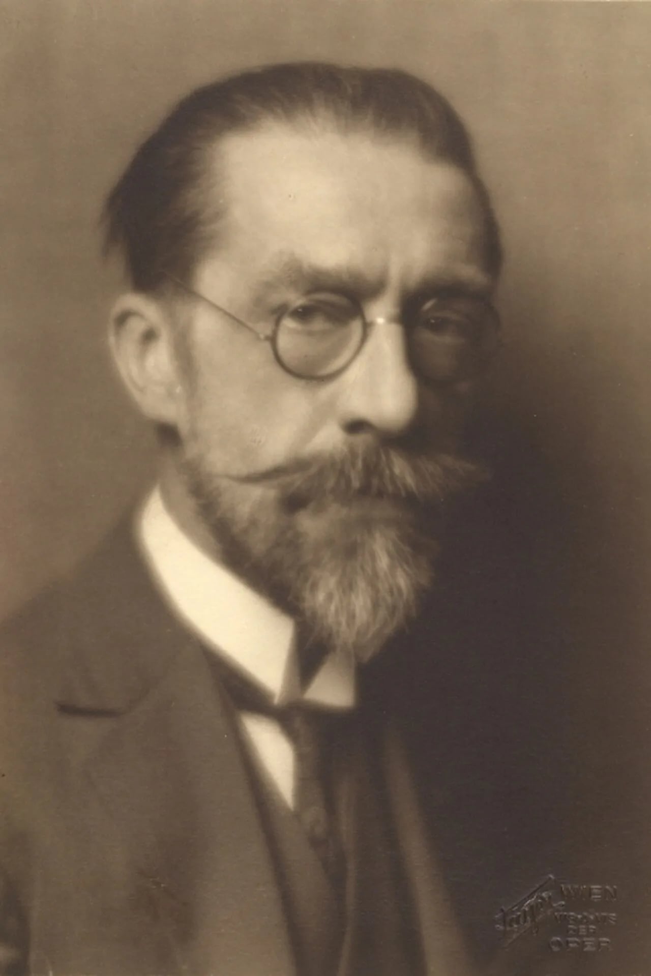 Portrait of Ernest Closson (1870–1950) – memorial page