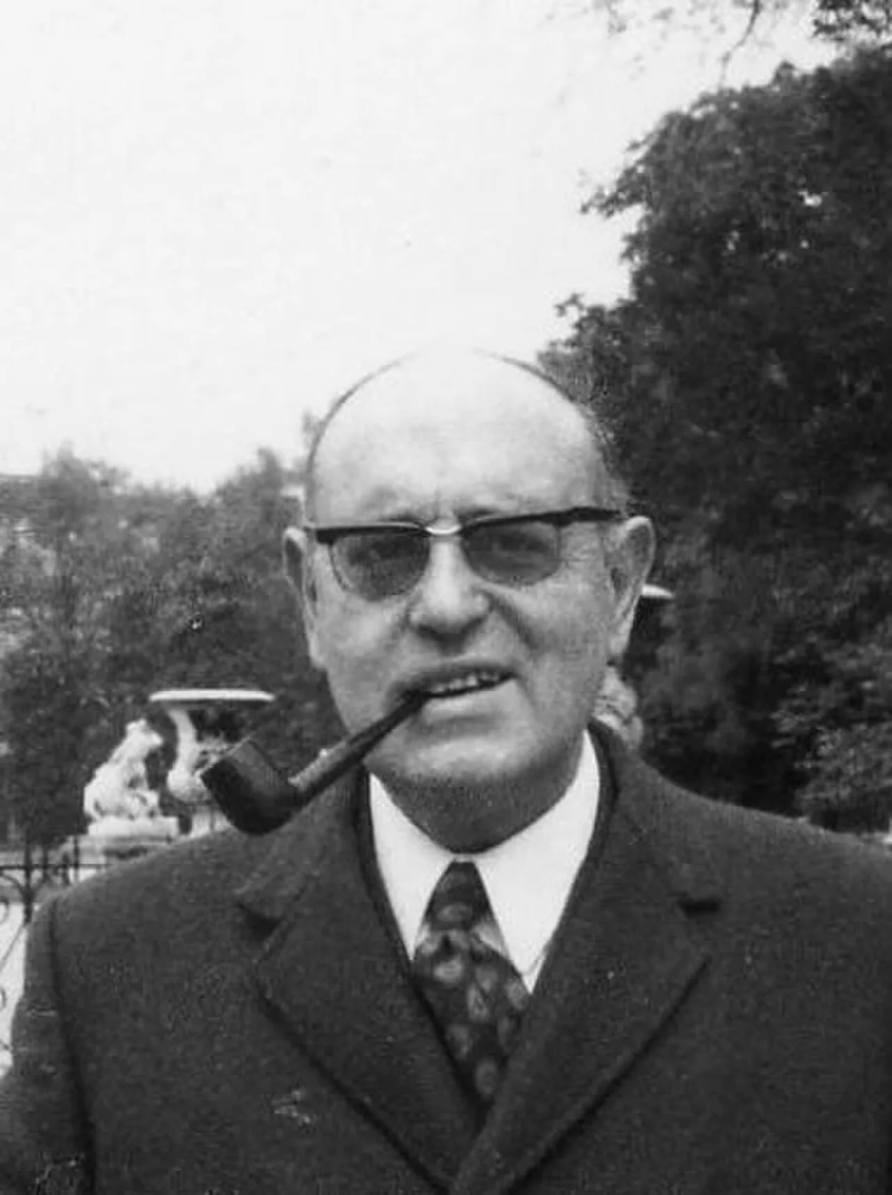 Portrait of Pierre Petitfils (1908–2001) – memorial page