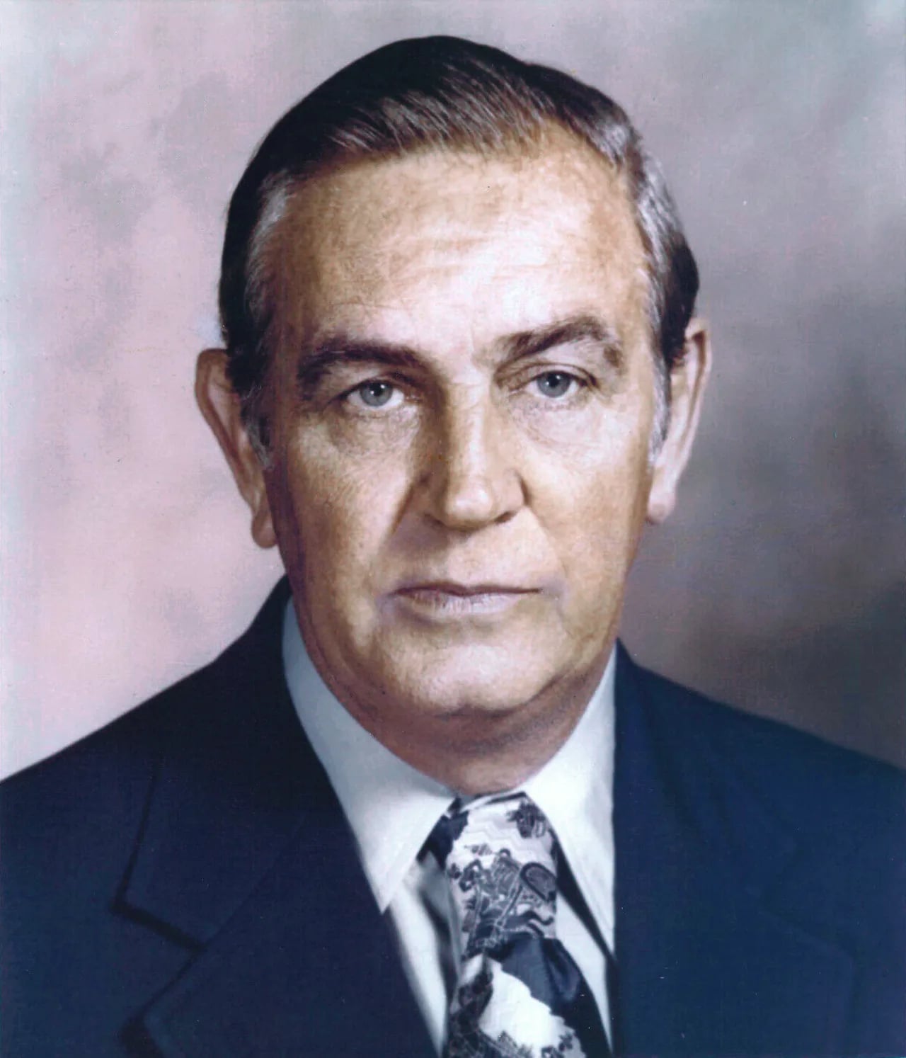 Porträt von Walter B. Jones (1913–1992) – Gedenkseite