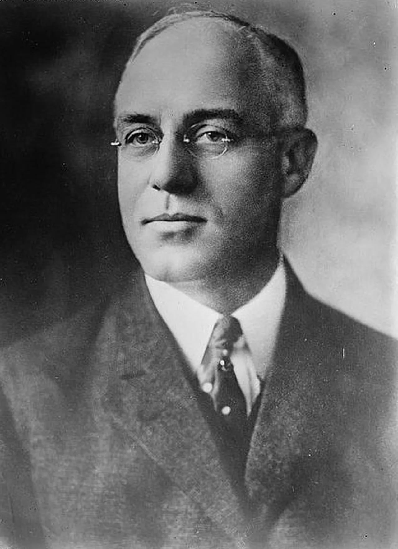 Portrait of Seymour Lowman (1868–1940) – memorial page