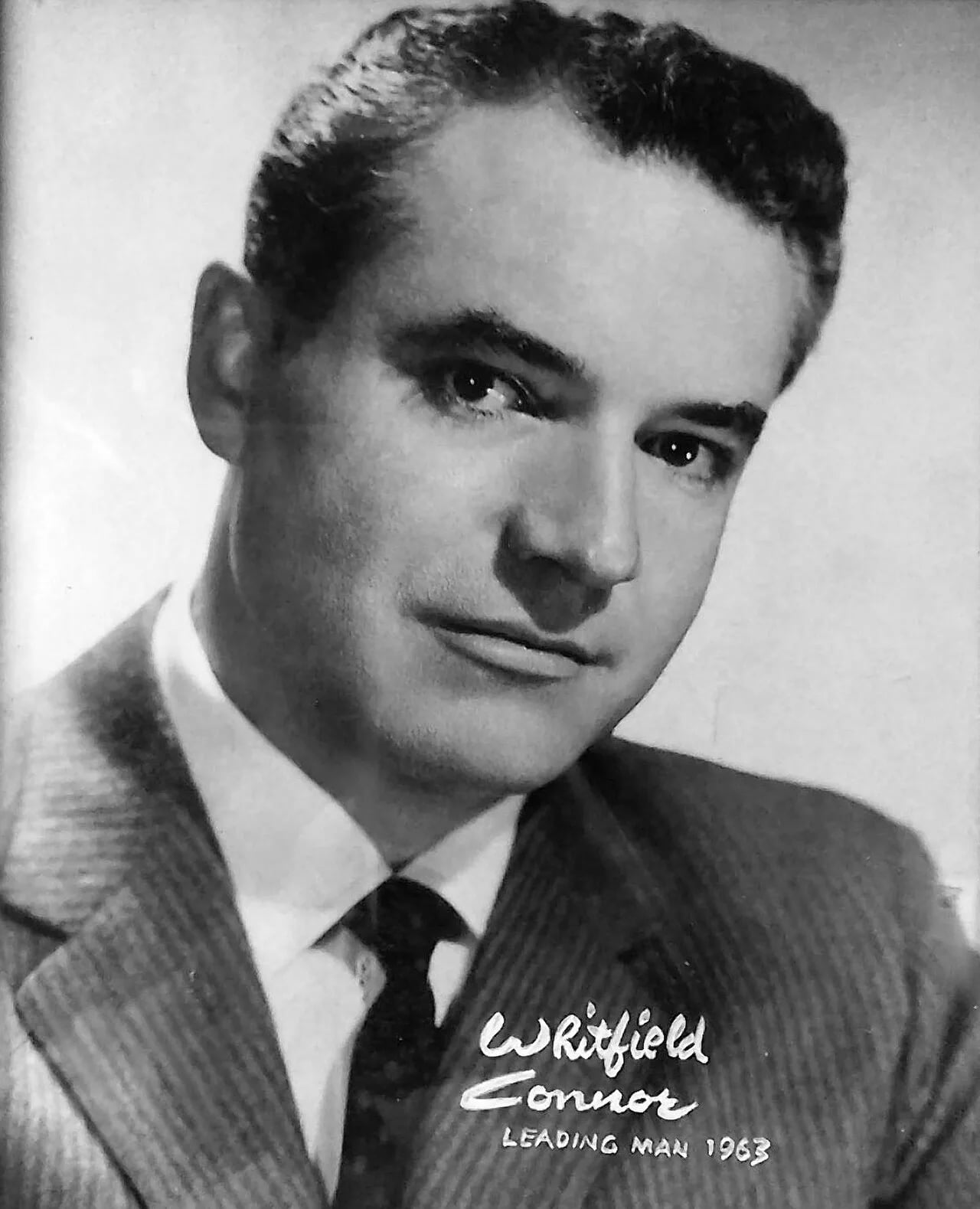 Porträt von Whitfield Connor (1916–1988) – Gedenkseite
