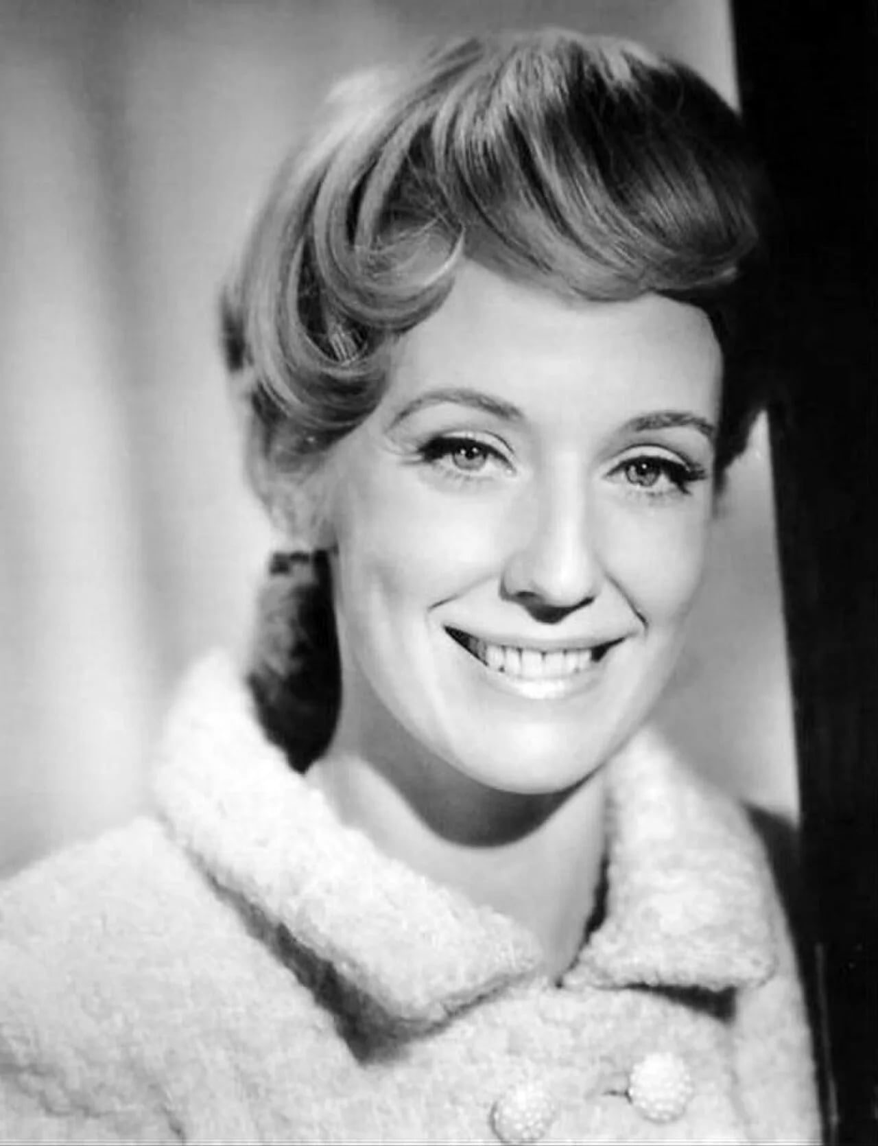 Porträt von Elizabeth Hubbard (1933–2023) – Gedenkseite