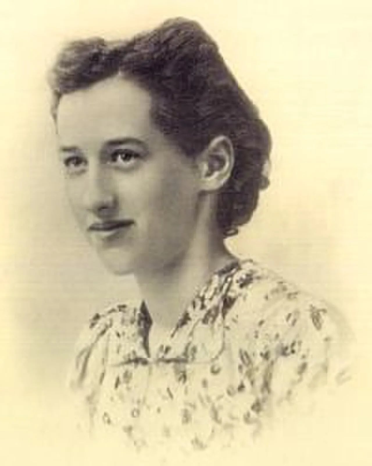 Portrait of Rose Jakobs (1925–1944) – memorial page