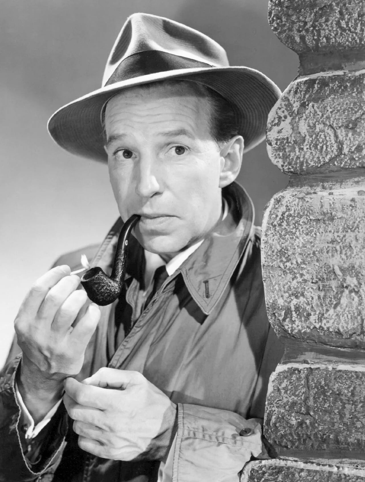 Portrait of Lloyd Nolan (1902–1985) – memorial page