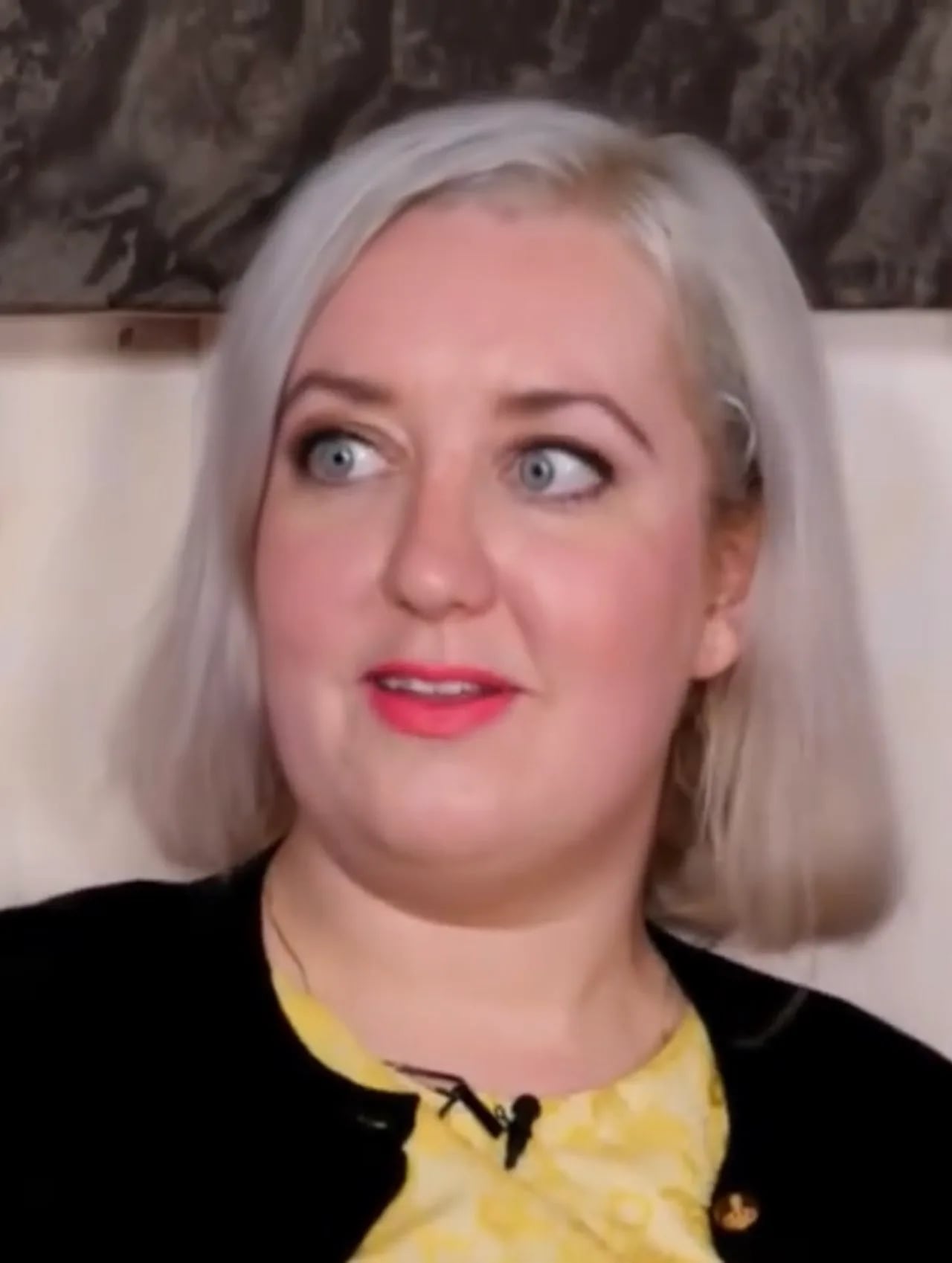 Porträt von Dawn Foster (1987–2021) – Gedenkseite