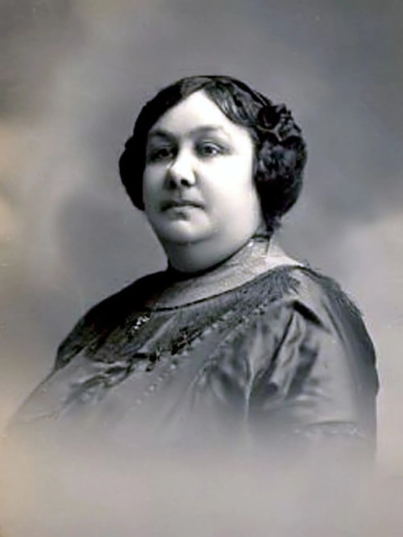 Portrait of Adelaide Cabete (1867–1935) – memorial page