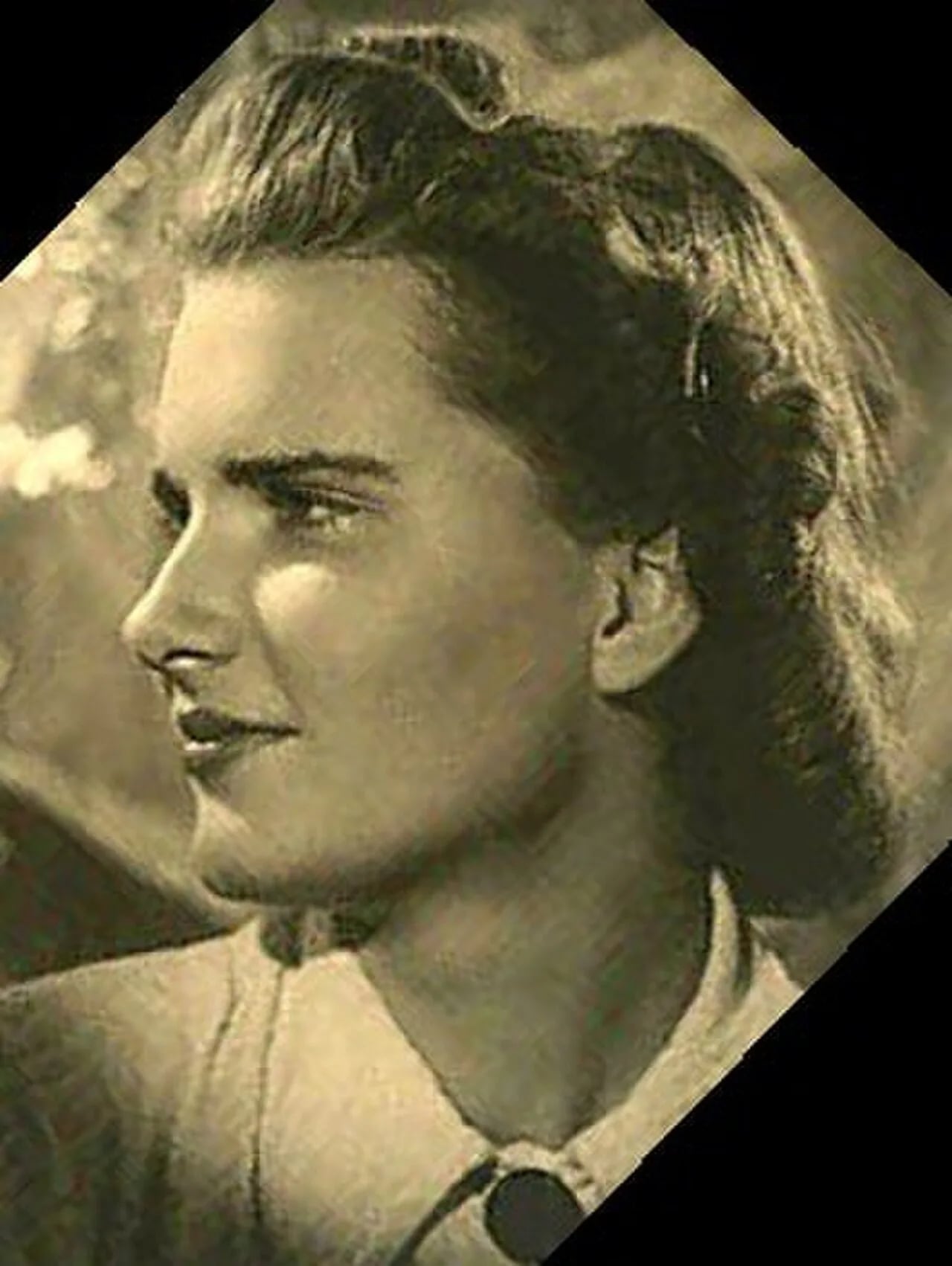 Portrait of Agnès de La Barre de Nanteuil (1922–1944) – memorial page