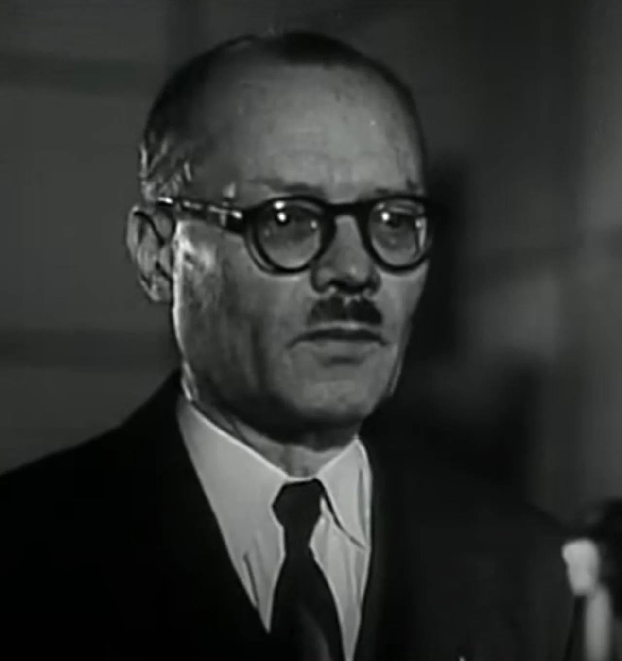 Portrait of Aimé Lepercq (1889–1944) – memorial page