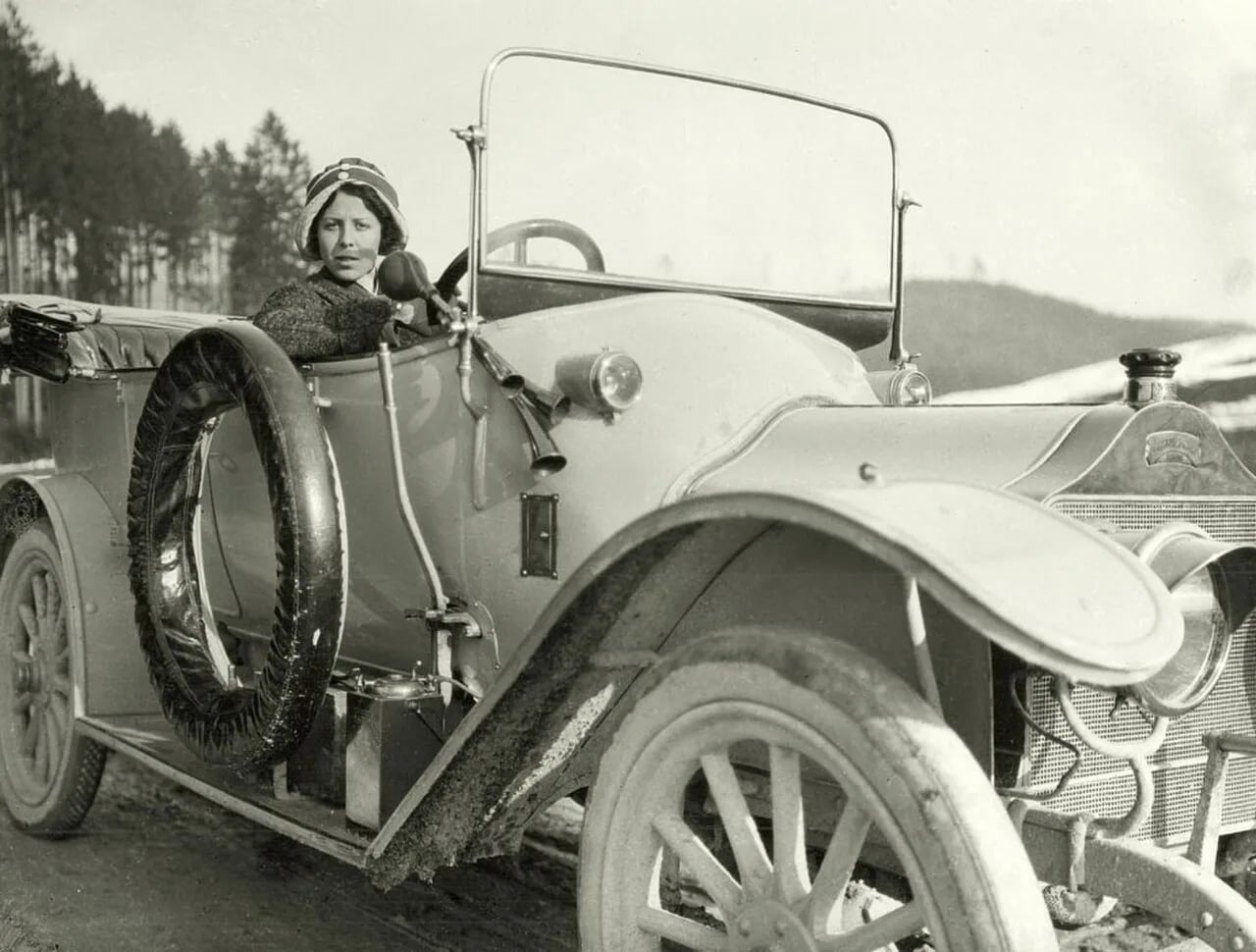 Porträt von Gertrud Dübi-Müller (1888–1980) – Gedenkseite