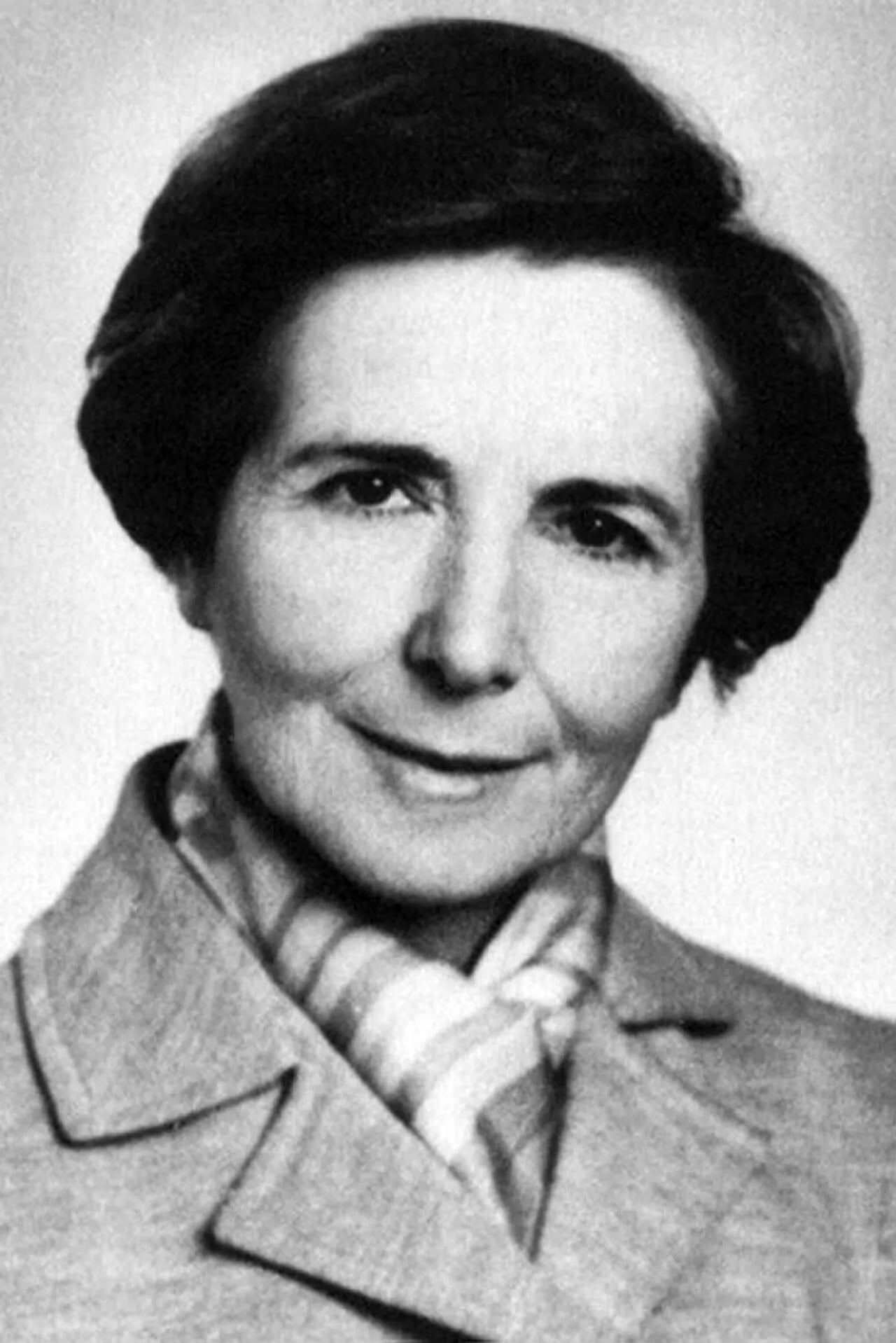 Portrait of Simone Van Riet (1919–1993) – memorial page