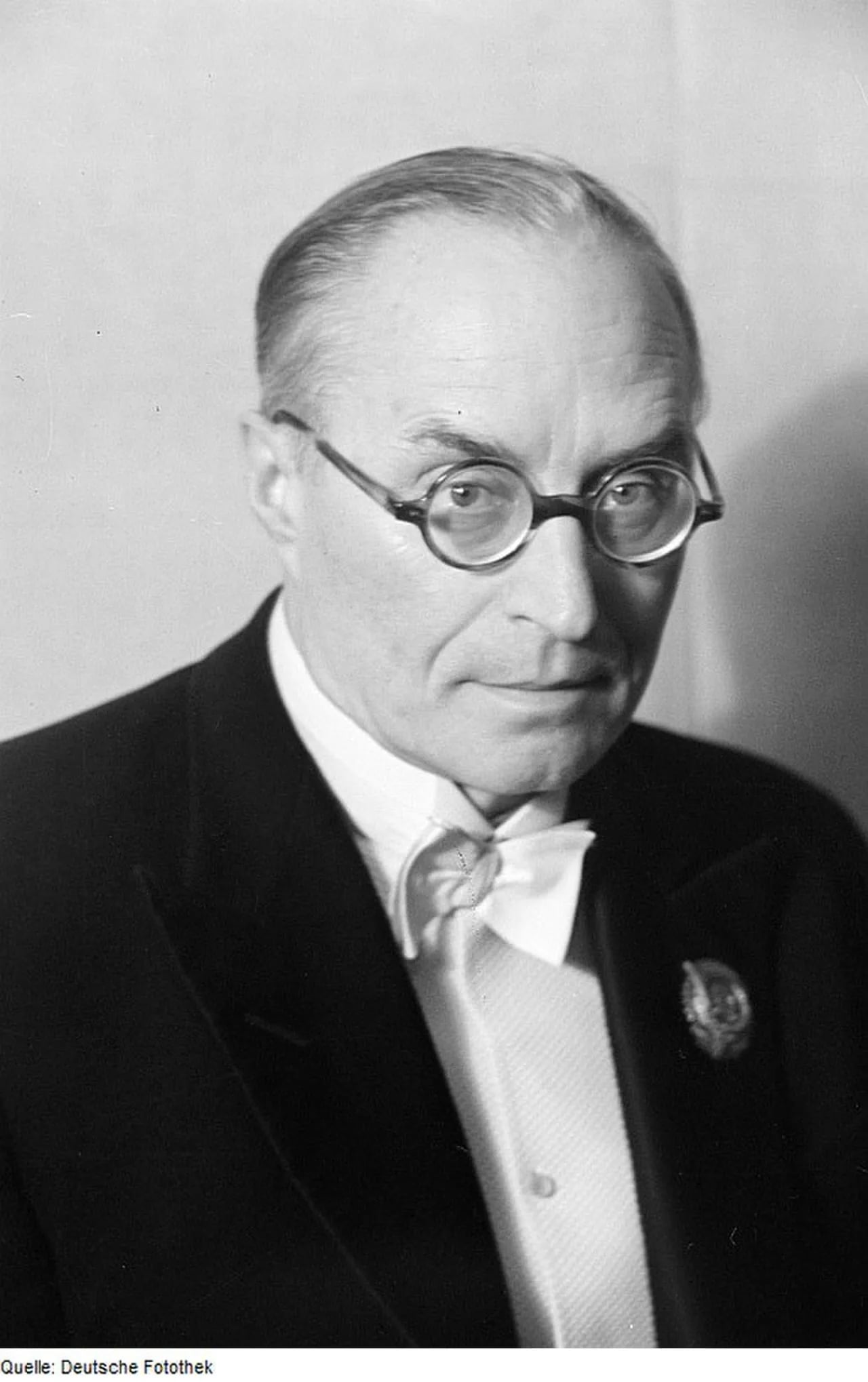Portrait of Alexander Wasiljewitsch Sweschnikow (1889–1980) – memorial page