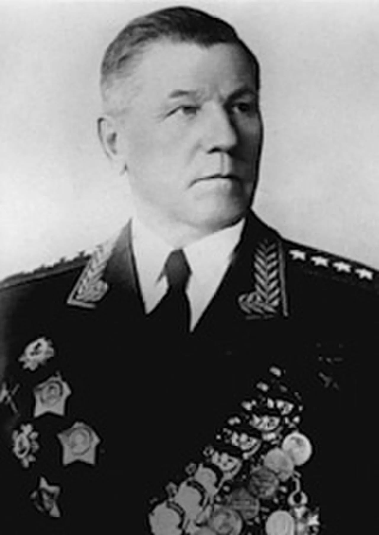 Porträt von Aleksandr Vasilʹevič Gorbatov (1891–1973) – Gedenkseite