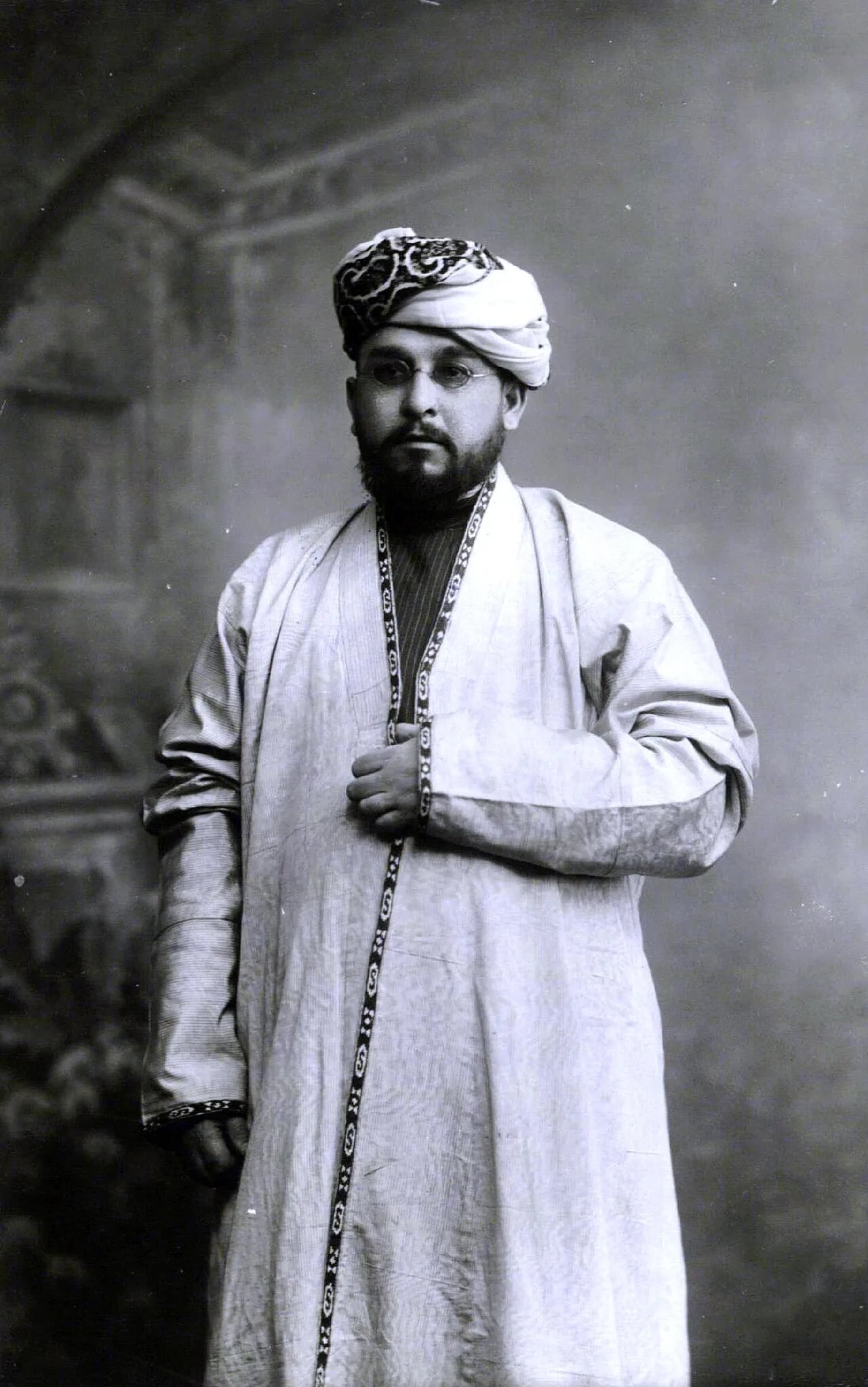 Porträt von Khairulla Usmanov (1866–1915) – Gedenkseite