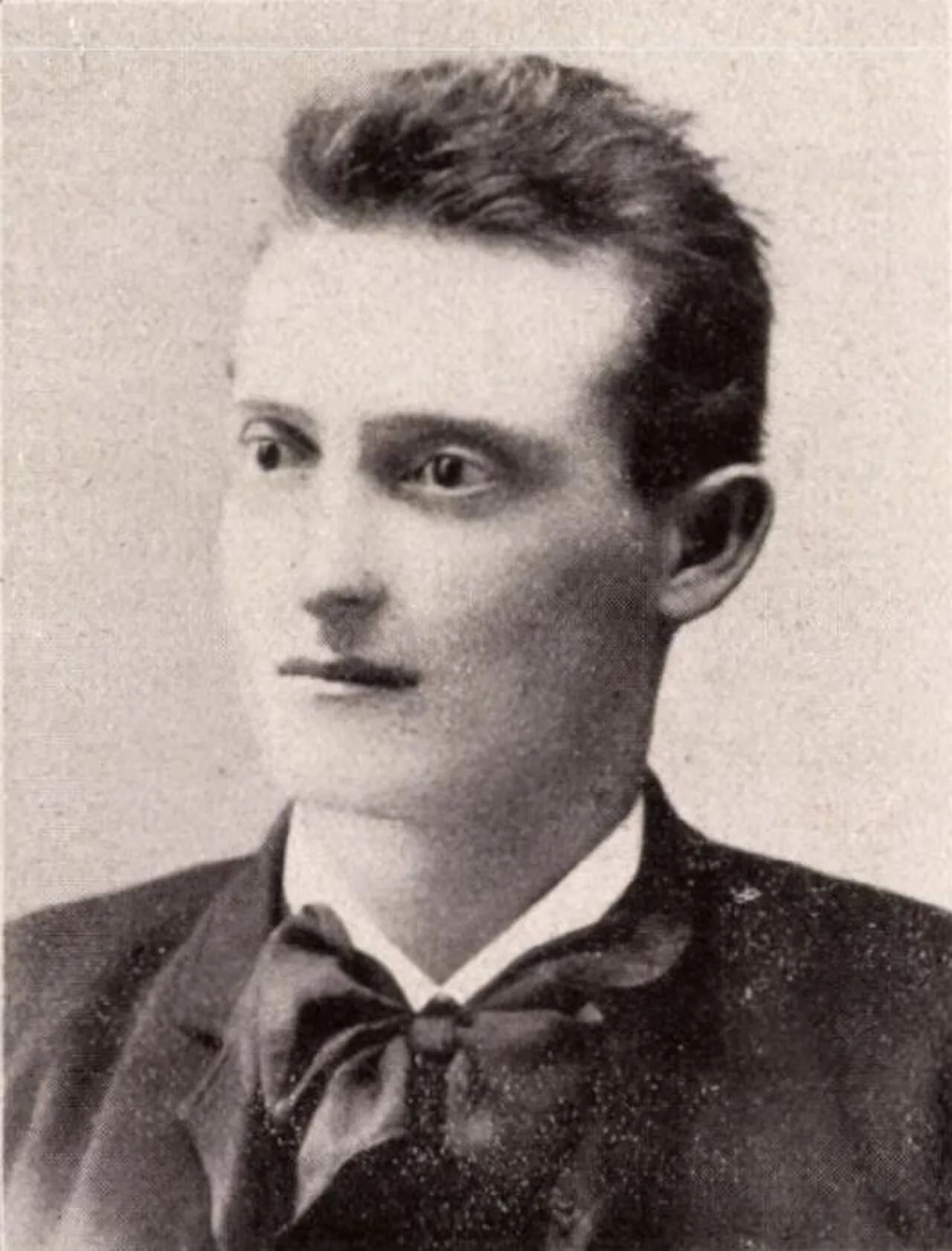 Portrait of Albert Kövessy (1860–1924) – memorial page