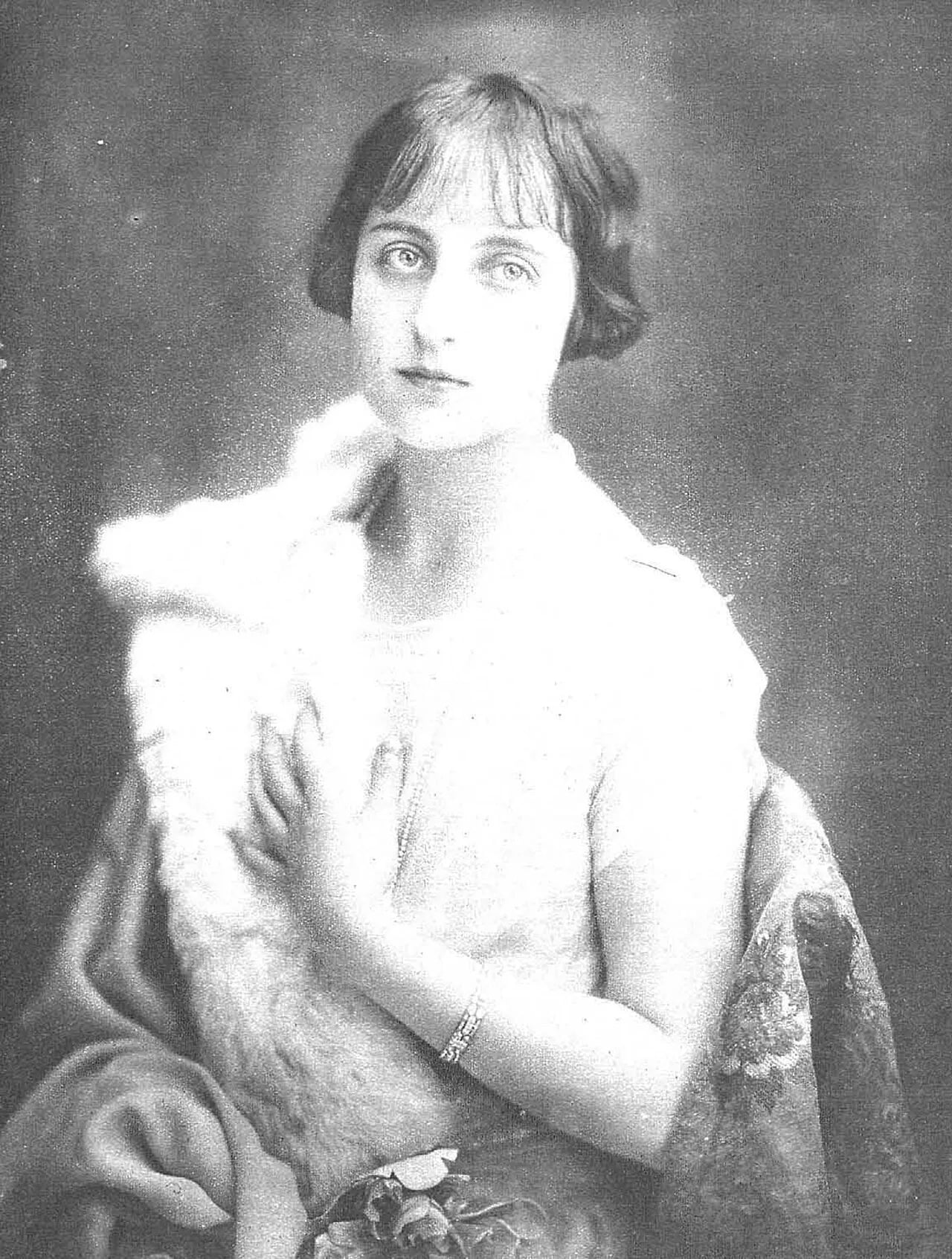 Portrait of Carmen Primo de Rivera (1905–1956) – memorial page