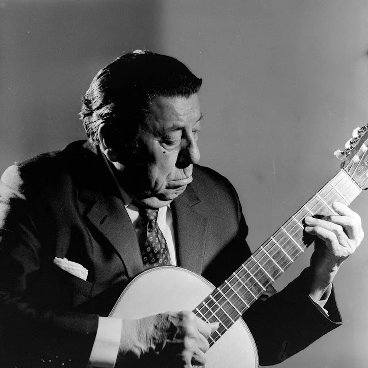 Portrait of Atahualpa Yupanqui (1908–1992) – memorial page