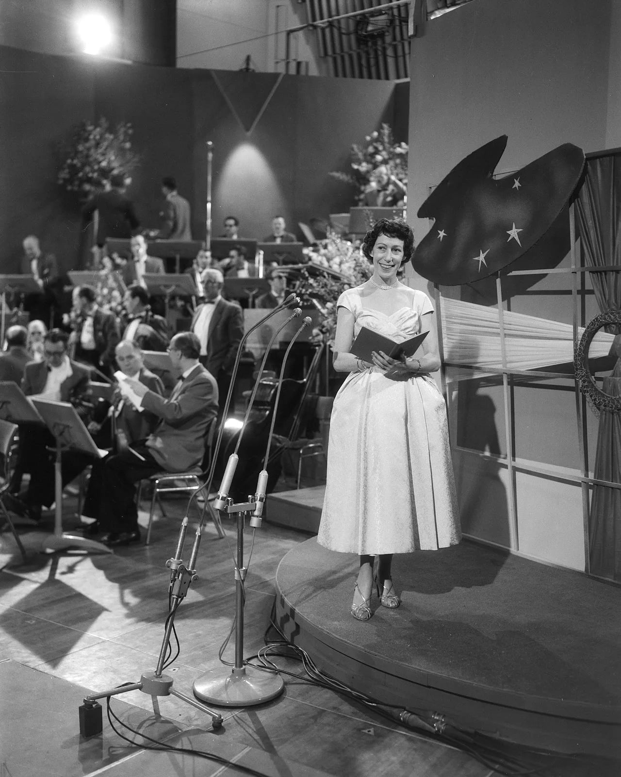 Porträt von Raquel Rastenni (1915–1998) – Gedenkseite