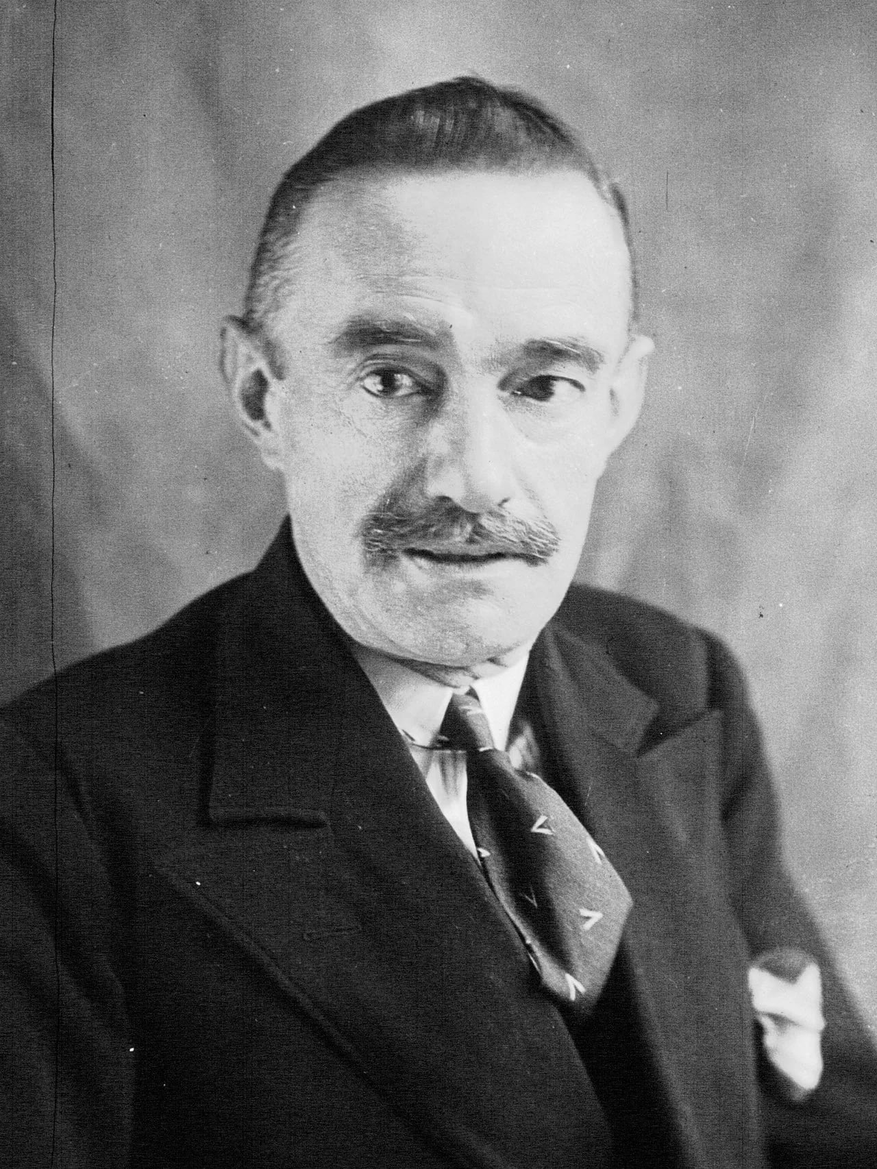 Portrait of André Février (1885–1961) – memorial page
