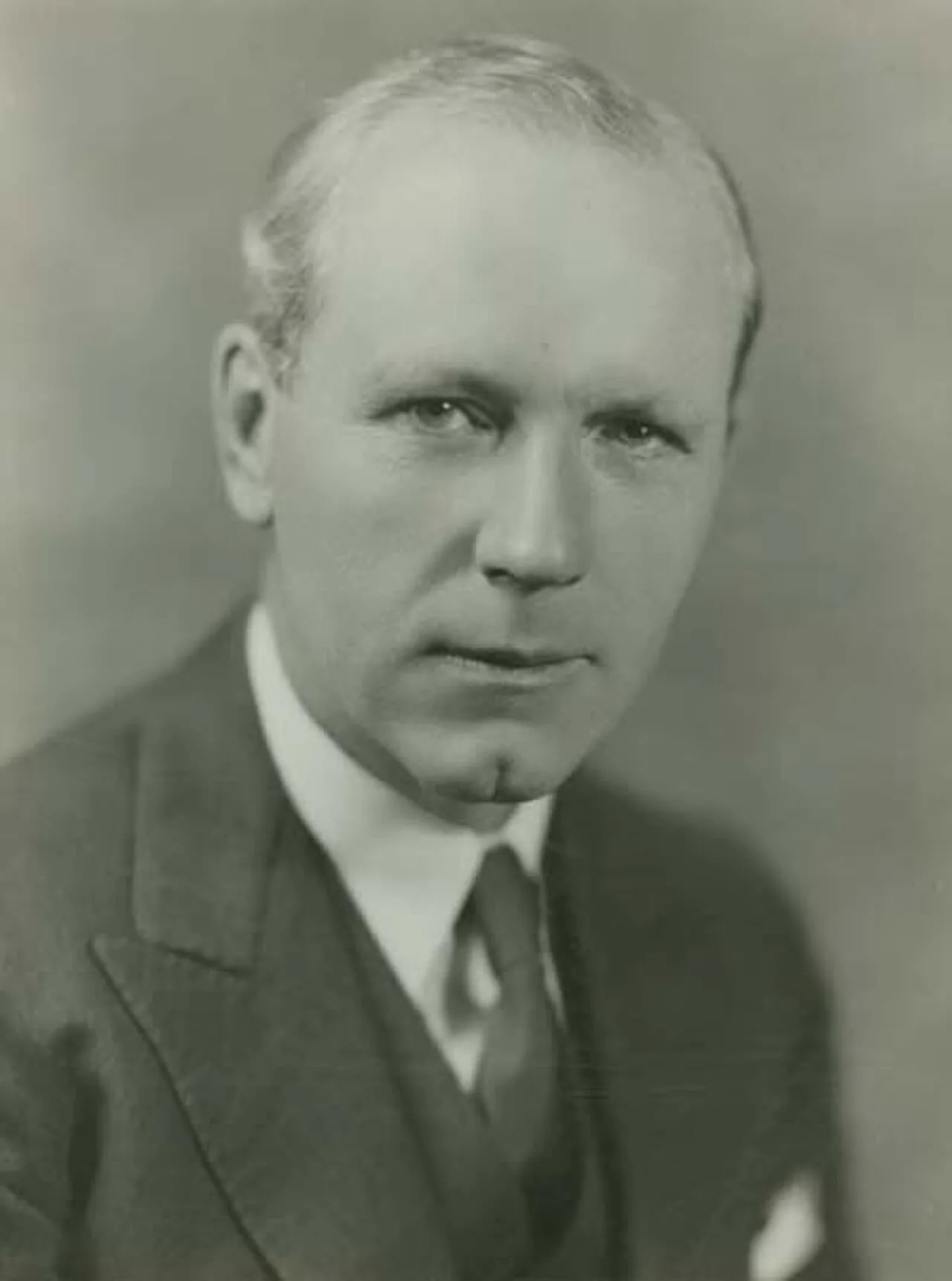 Porträt von Angus Lewis Macdonald (1890–1954) – Gedenkseite