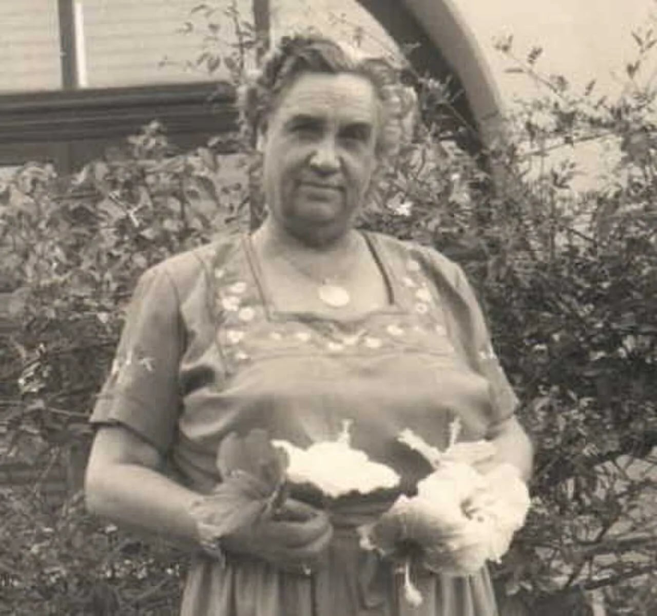 Porträt von Adela Schuman de Morales (1892–1981) – Gedenkseite