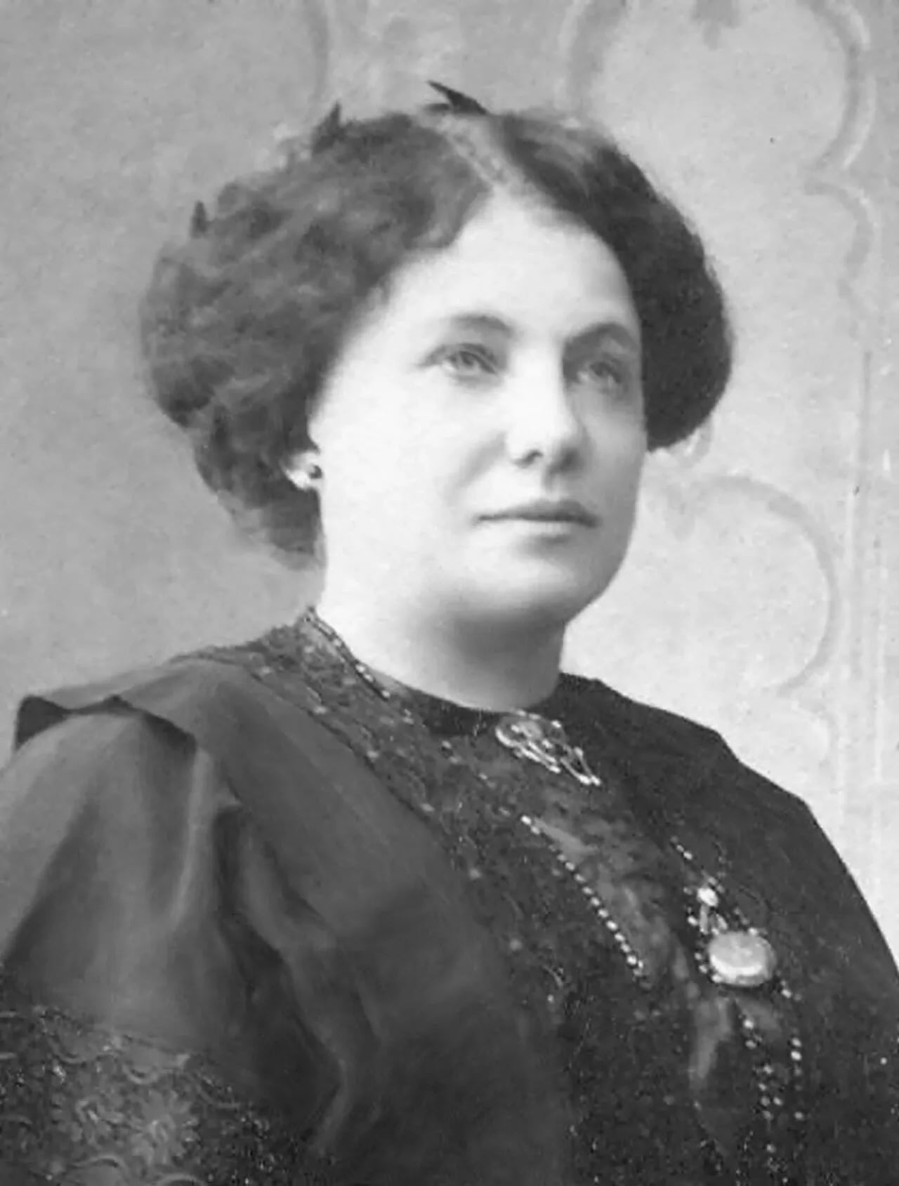 Porträt von Anna Larroucau Laborde de Lucero (1864–1956) – Gedenkseite