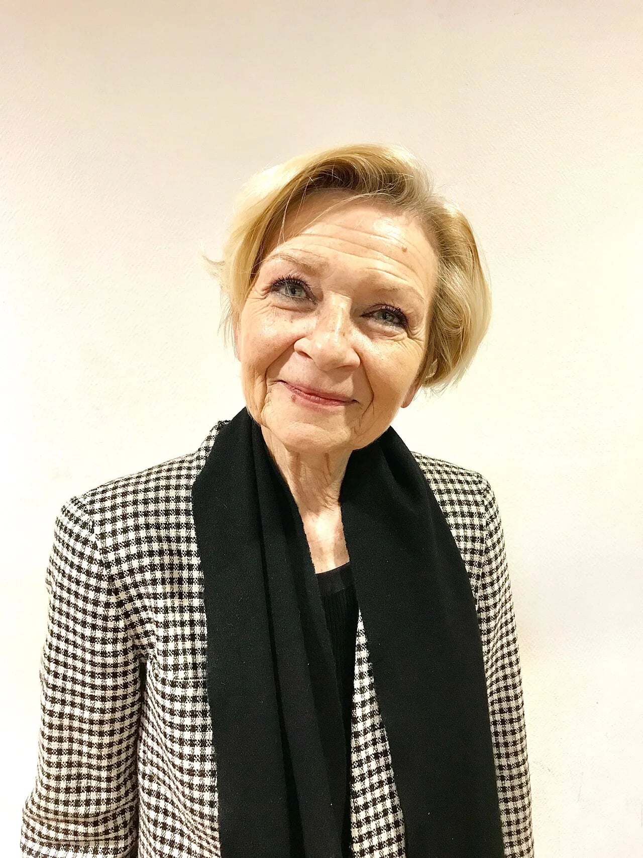 Portrait of Anne-Marie Comparini (1947–2025) – memorial page