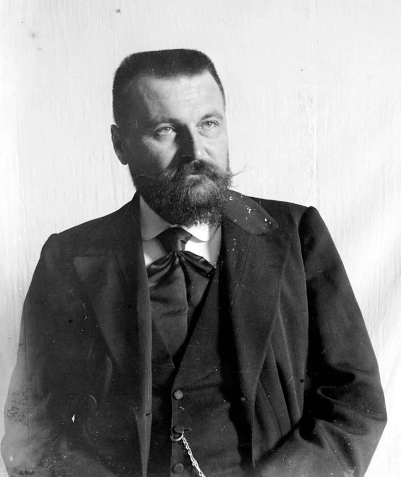 Portrait of Antonin Perbòsc (1861–1944) – memorial page