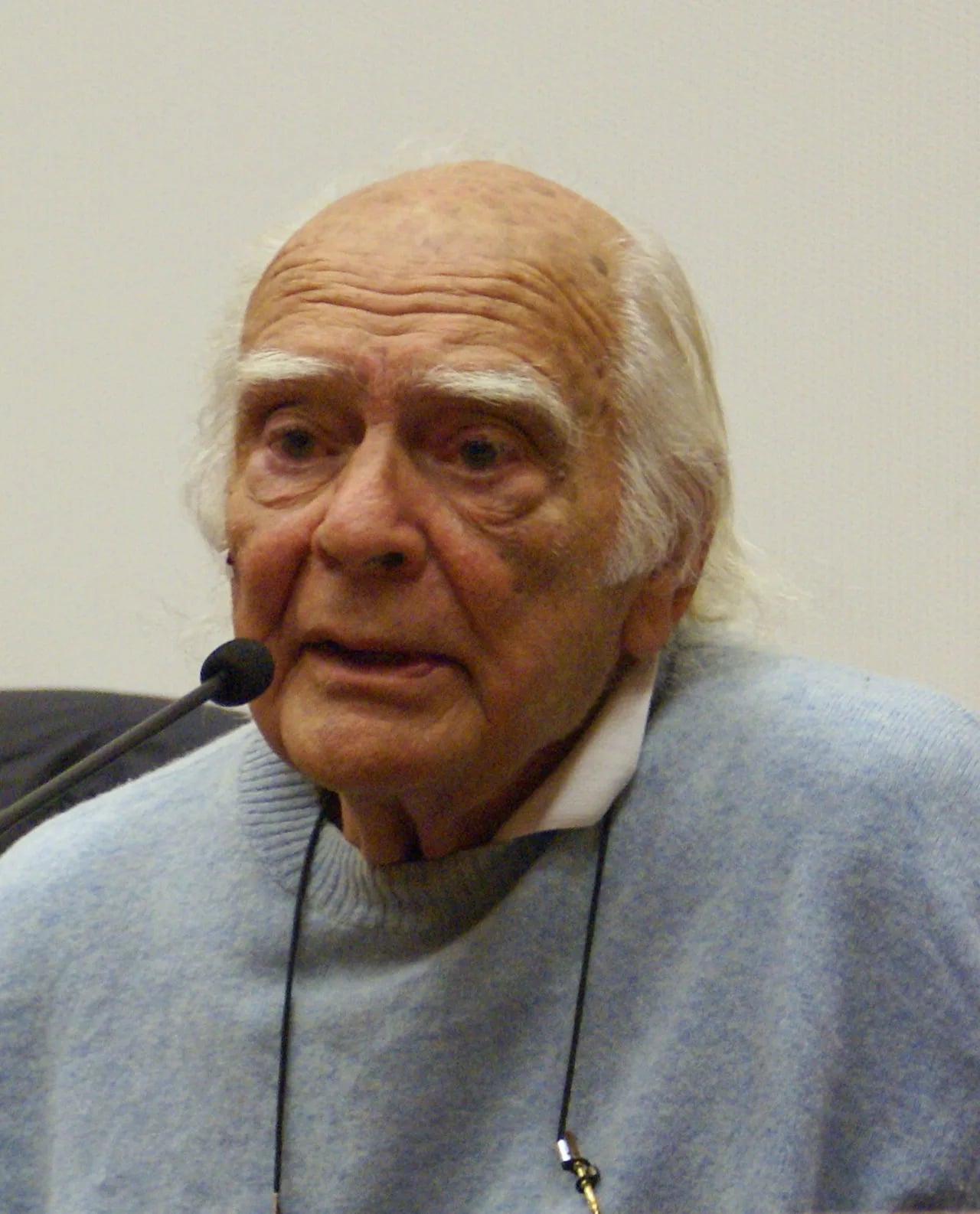 Portrait of Antonio Isasi-Isasmendi (1927–2017) – memorial page