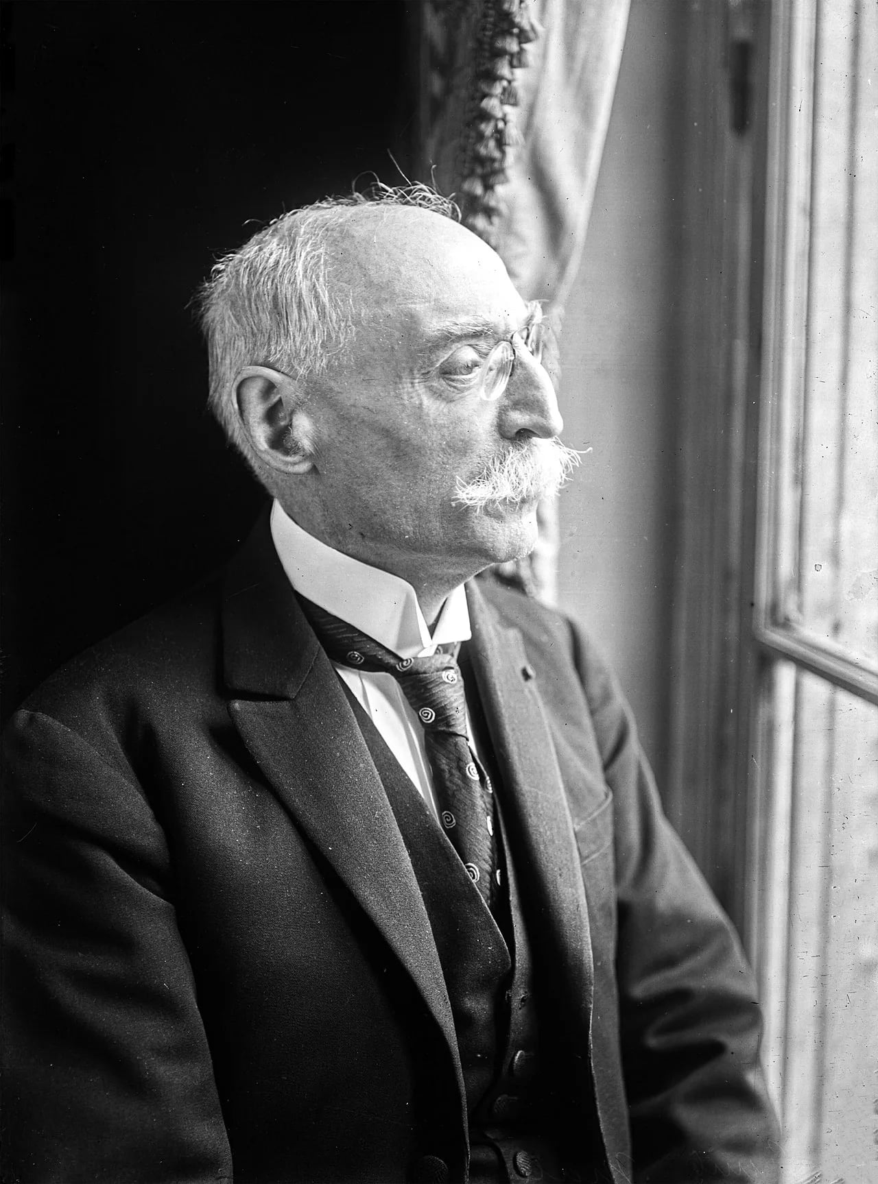 Portrait of Émile Mâle (1862–1954) – memorial page