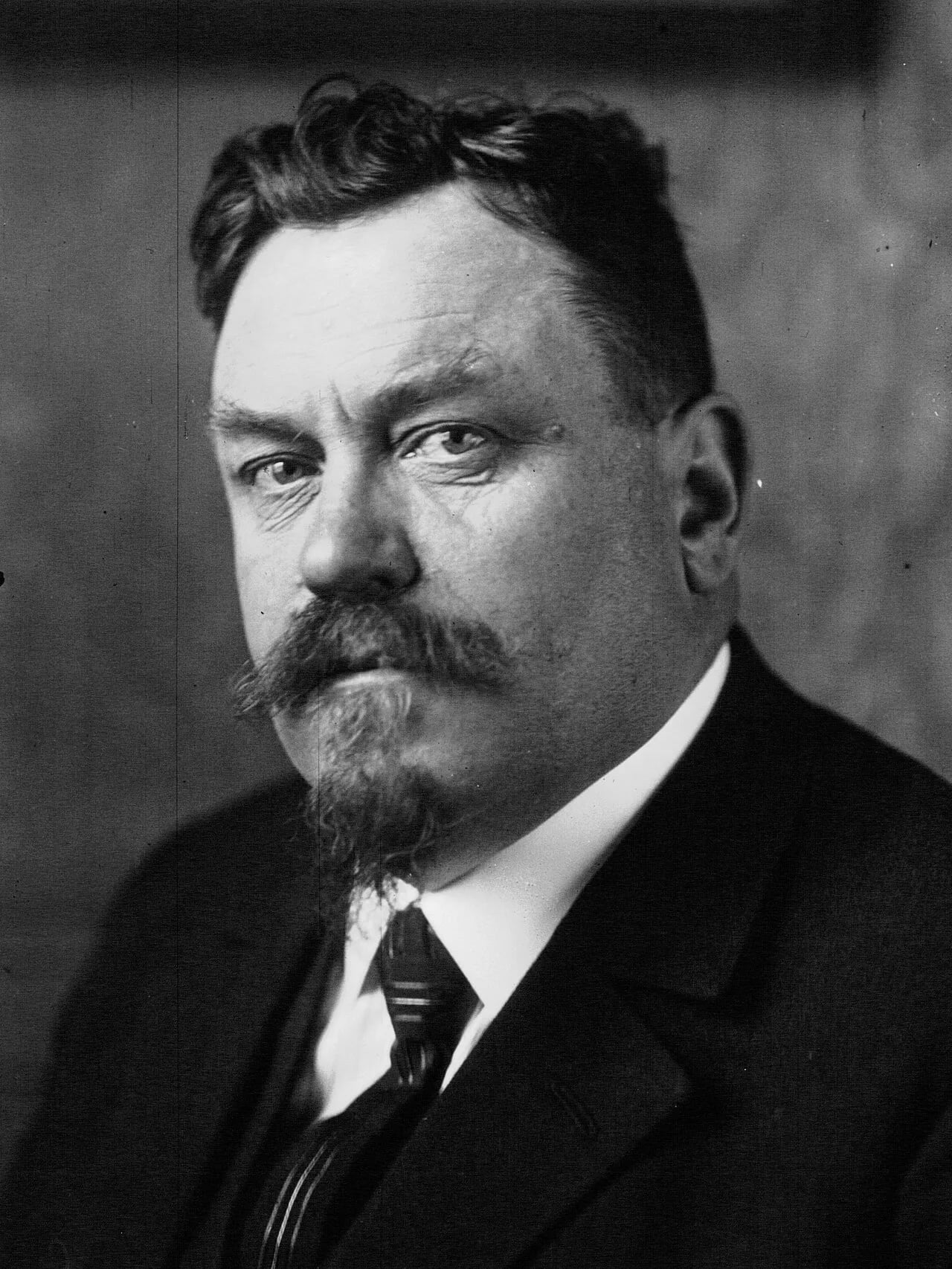 Portrait of Arthur Levasseur (1875–1955) – memorial page