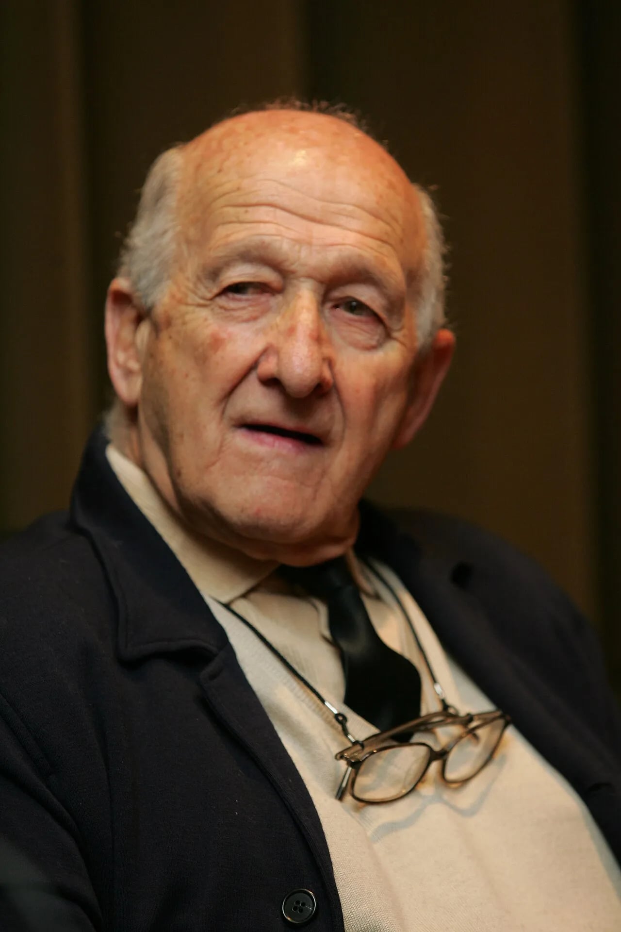 Porträt von Carlos Sobrini (1925–2020) – Gedenkseite
