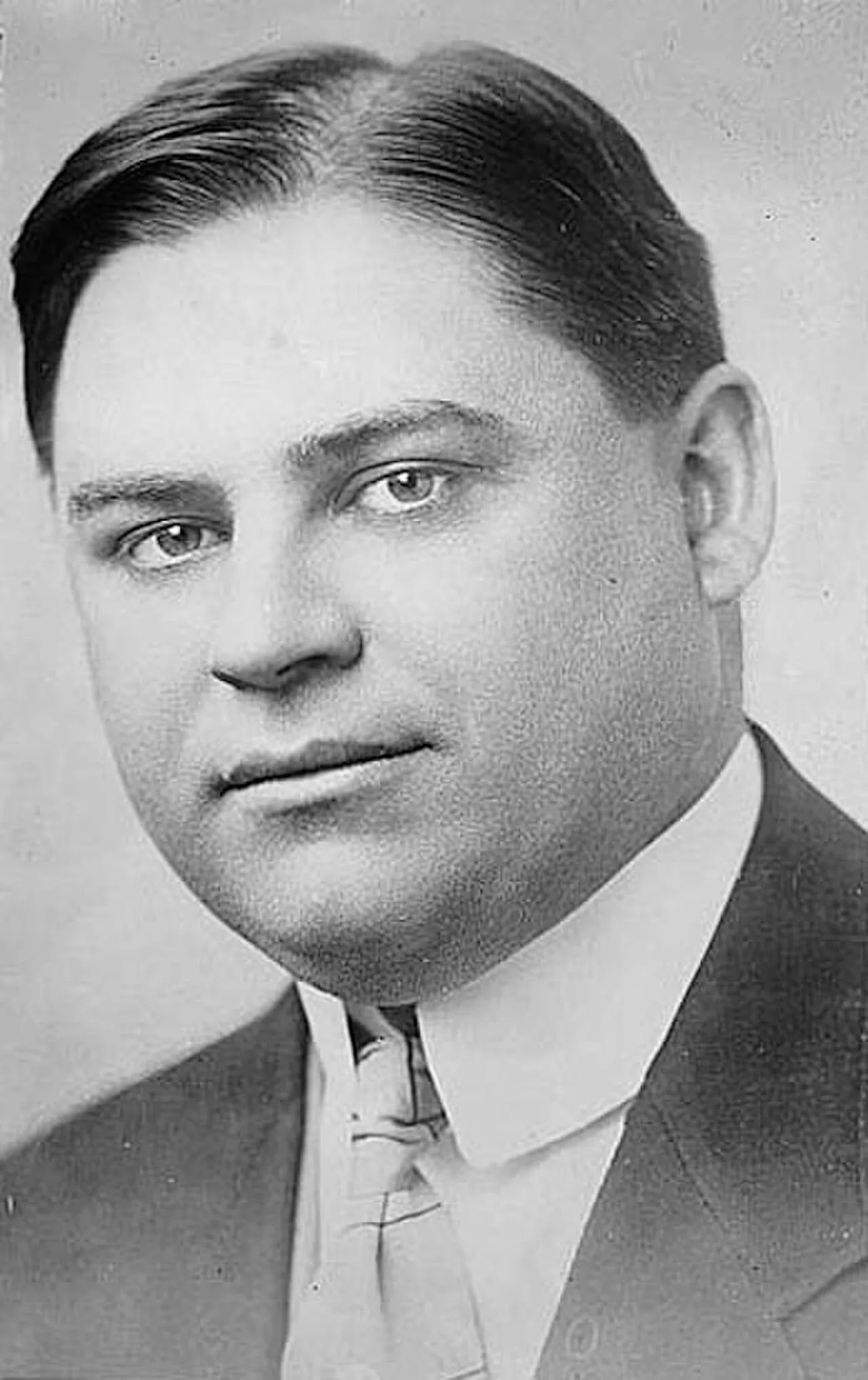 Portrait of Harry Frazee (1880–1929) – memorial page