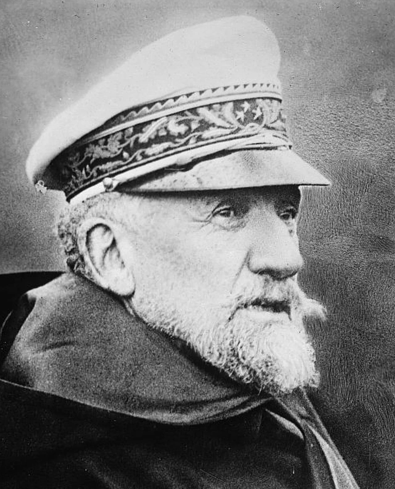 Portrait of Augustin Boué de Lapeyrère (1852–1924) – memorial page