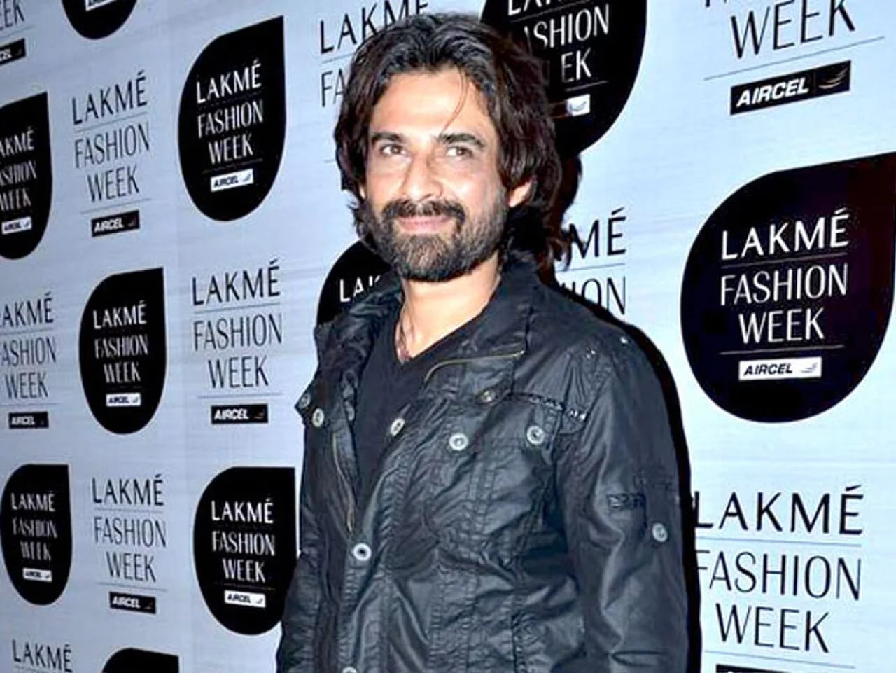 Porträt von Mukul Dev (1970–2025) – Gedenkseite