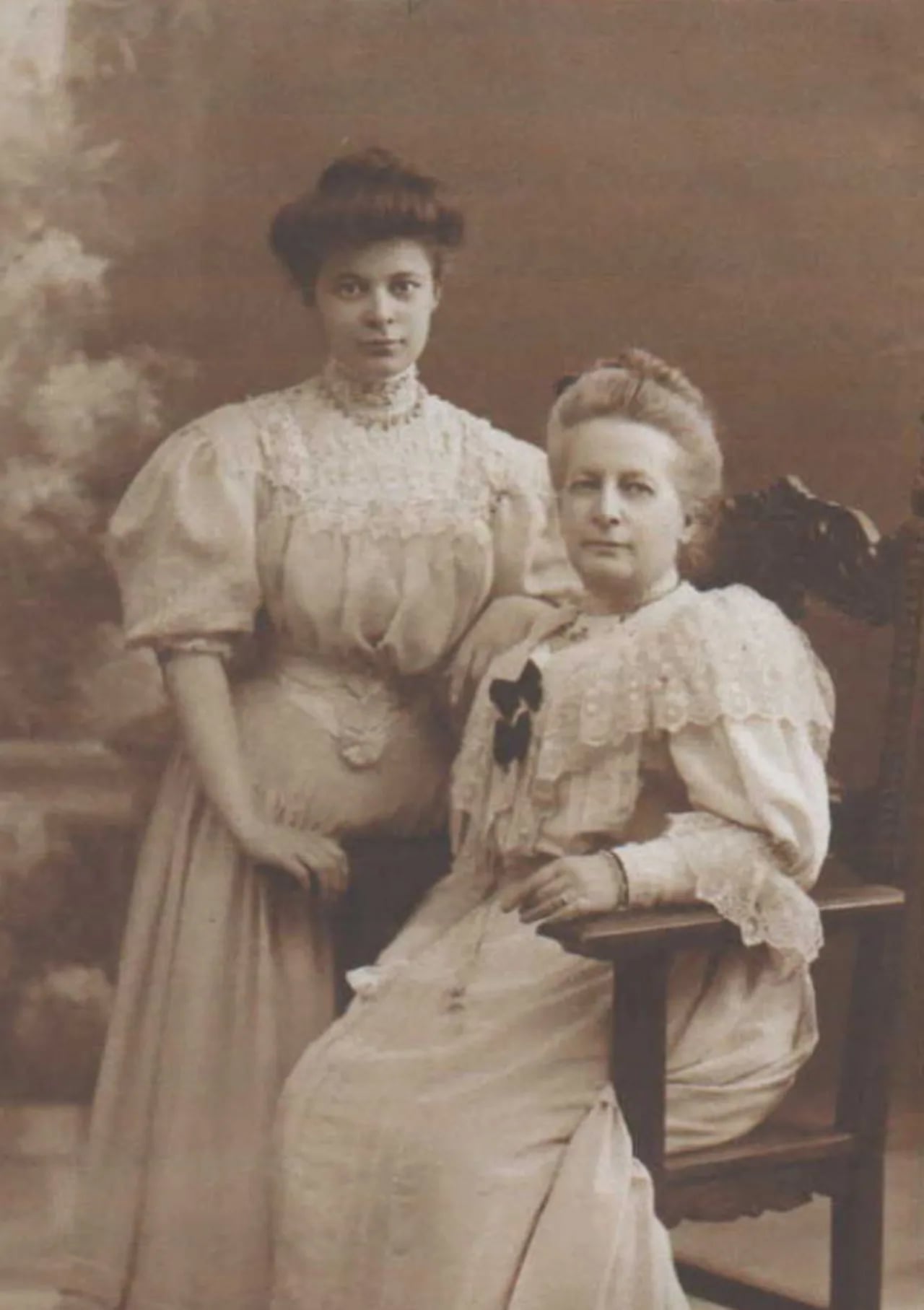Portrait of Mary Winearls Porter (1886–1980) – memorial page