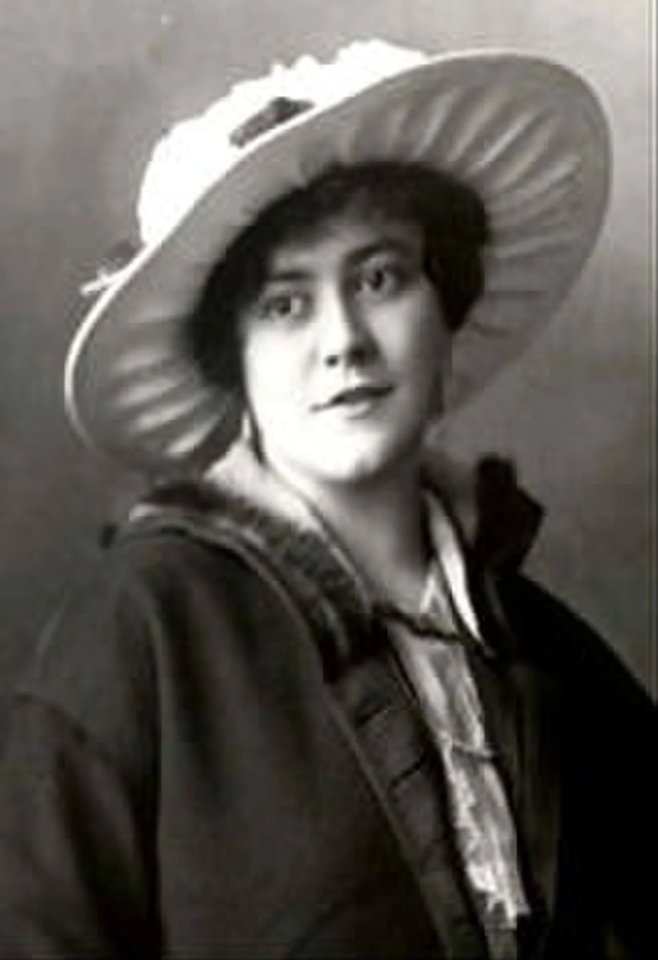 Portrait of Henrietta Buckler Seiberling (1888–1979) – memorial page