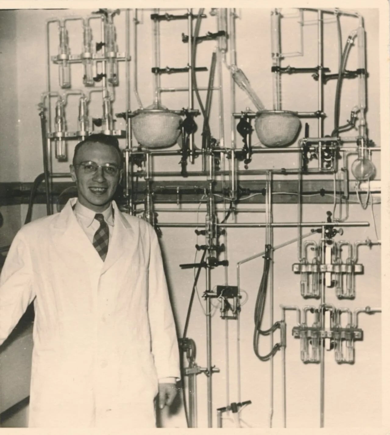 Portrait of Leo De Maeyer (1927–2014) – memorial page
