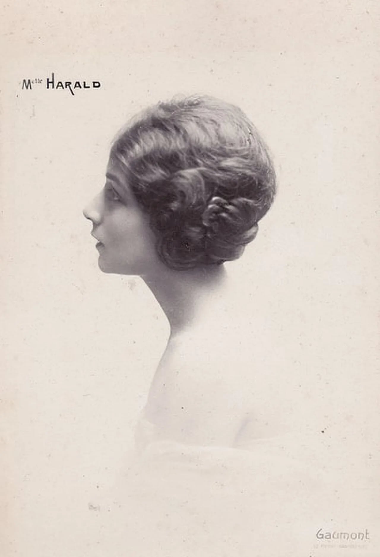 Portrait of Mary Harald (1890–1959) – memorial page