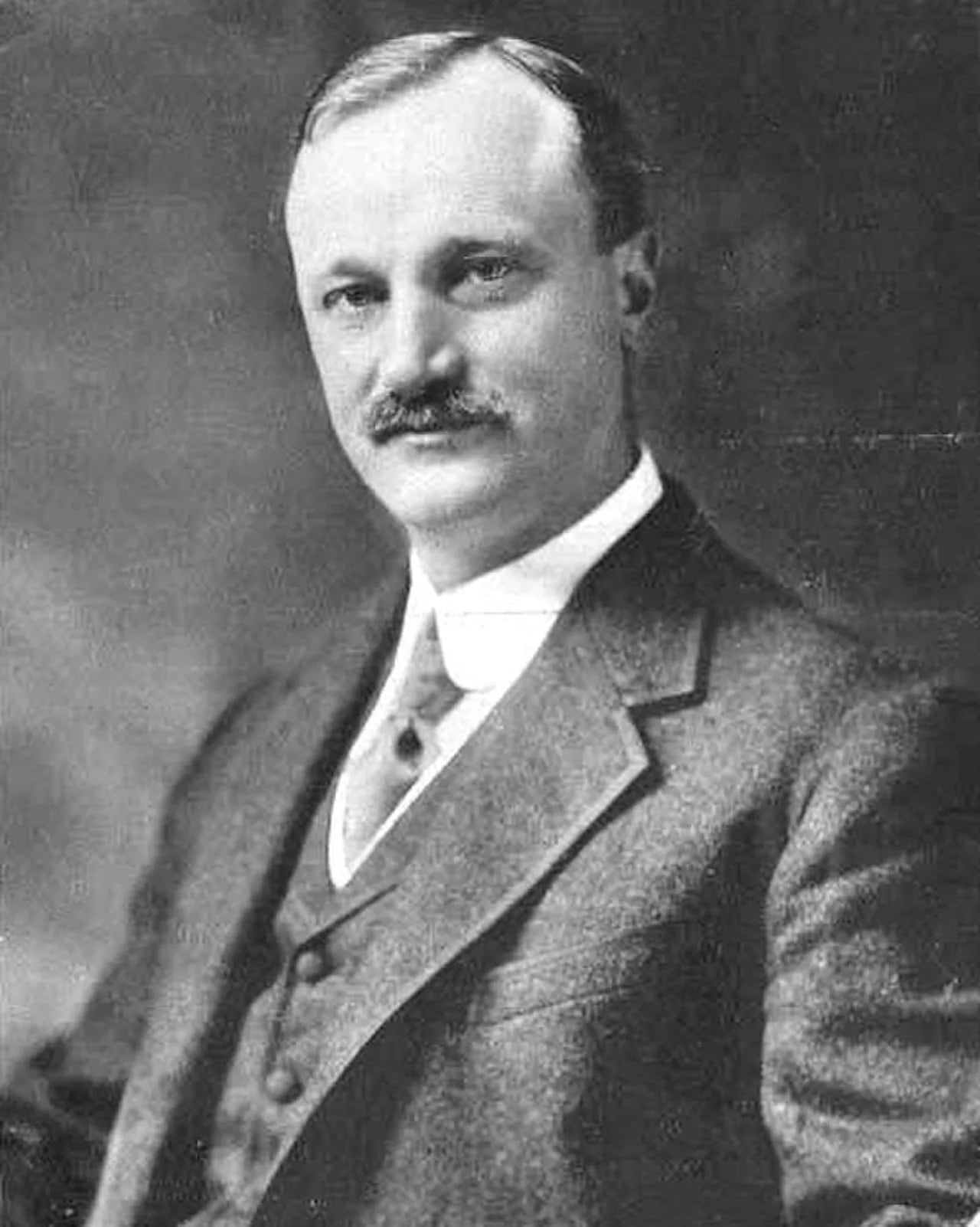 Portrait of Ésioff-Léon Patenaude (1875–1963) – memorial page