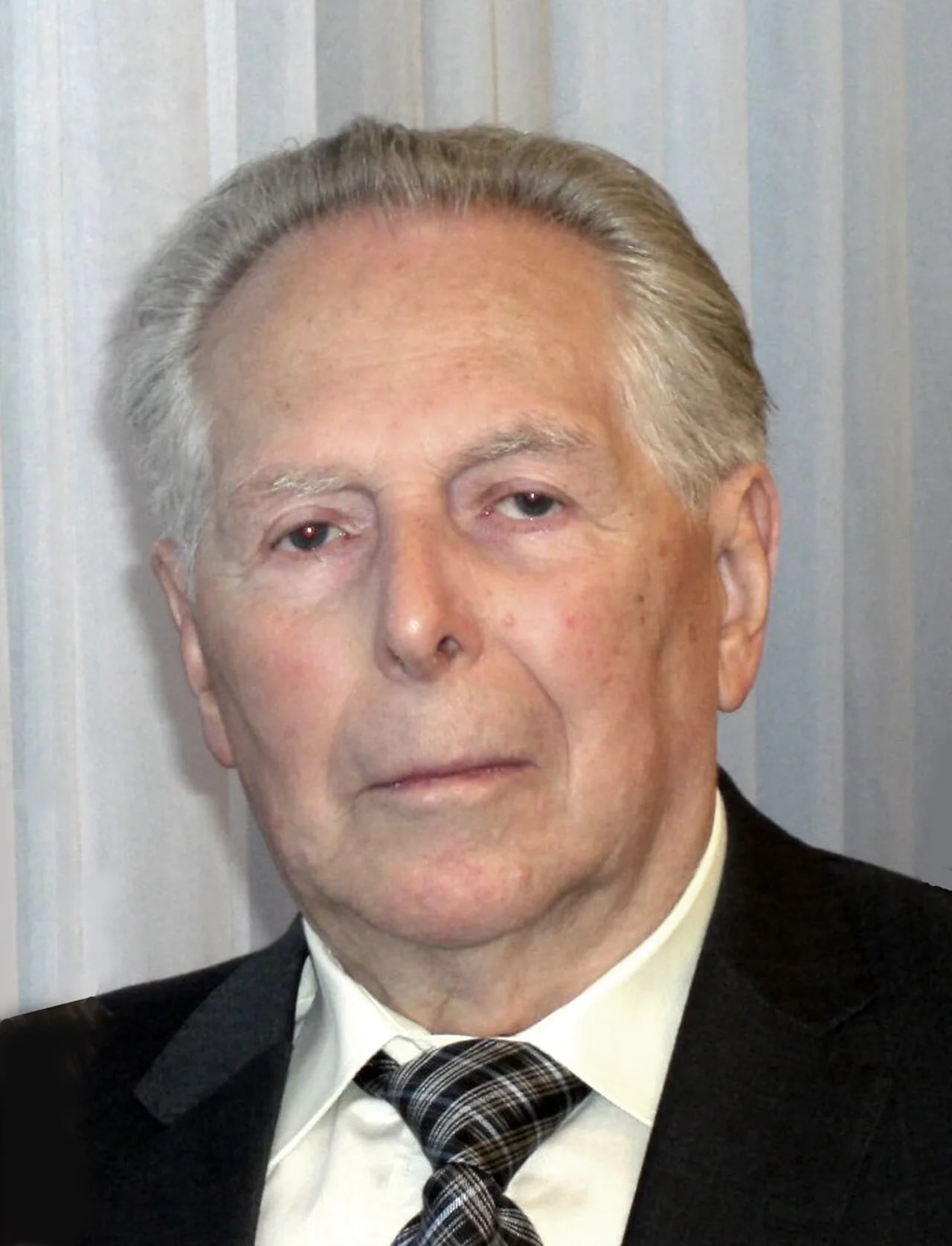 Porträt von Bernard Trémillon (1930–2023) – Gedenkseite
