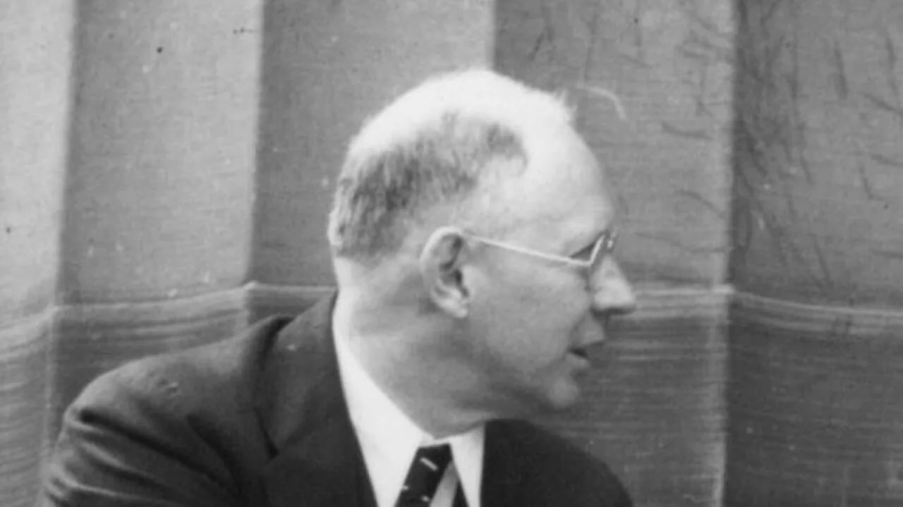 Portrait of Clark L. Hull (1884–1952) – memorial page