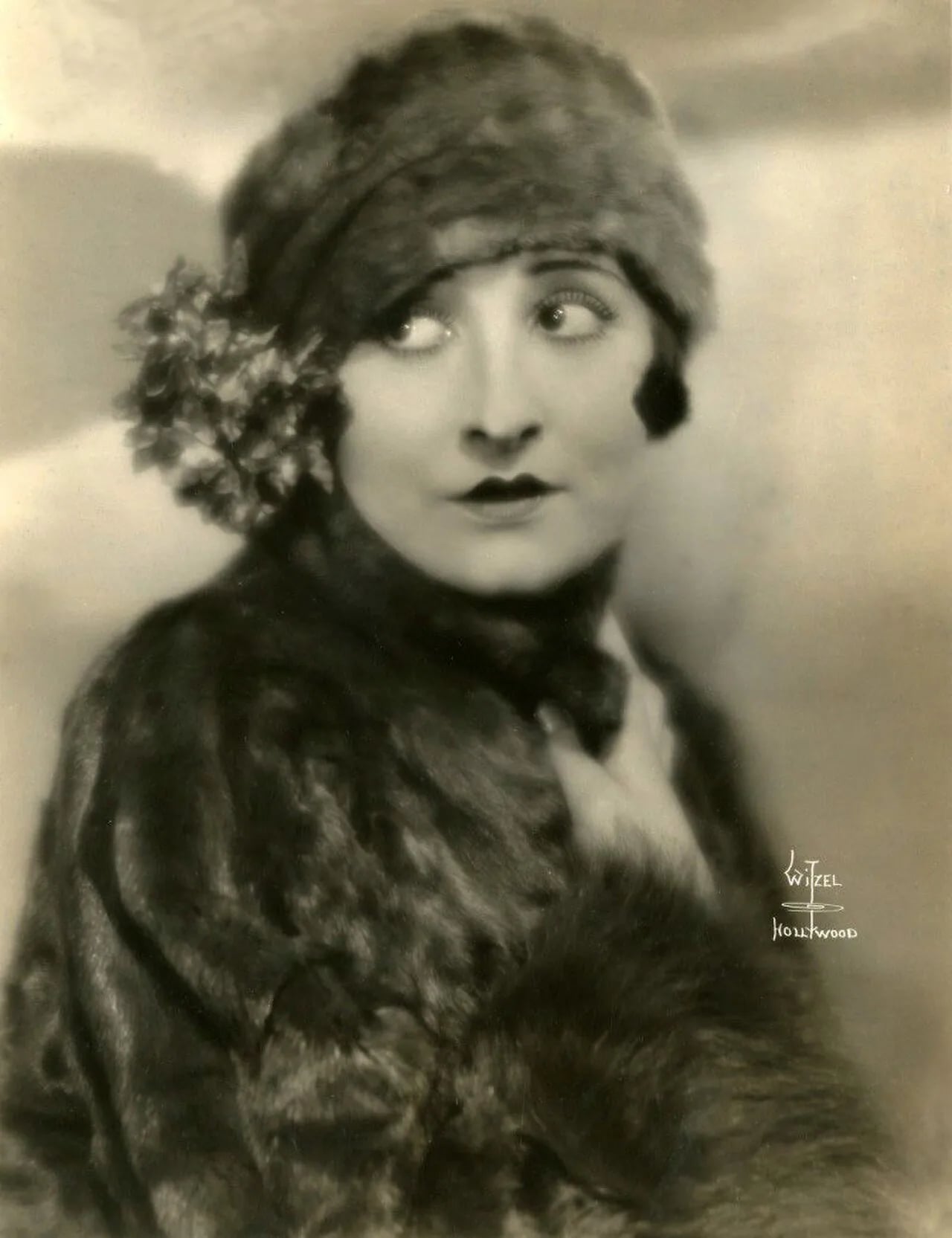 Porträt von Diana Miller (1902–1927) – Gedenkseite