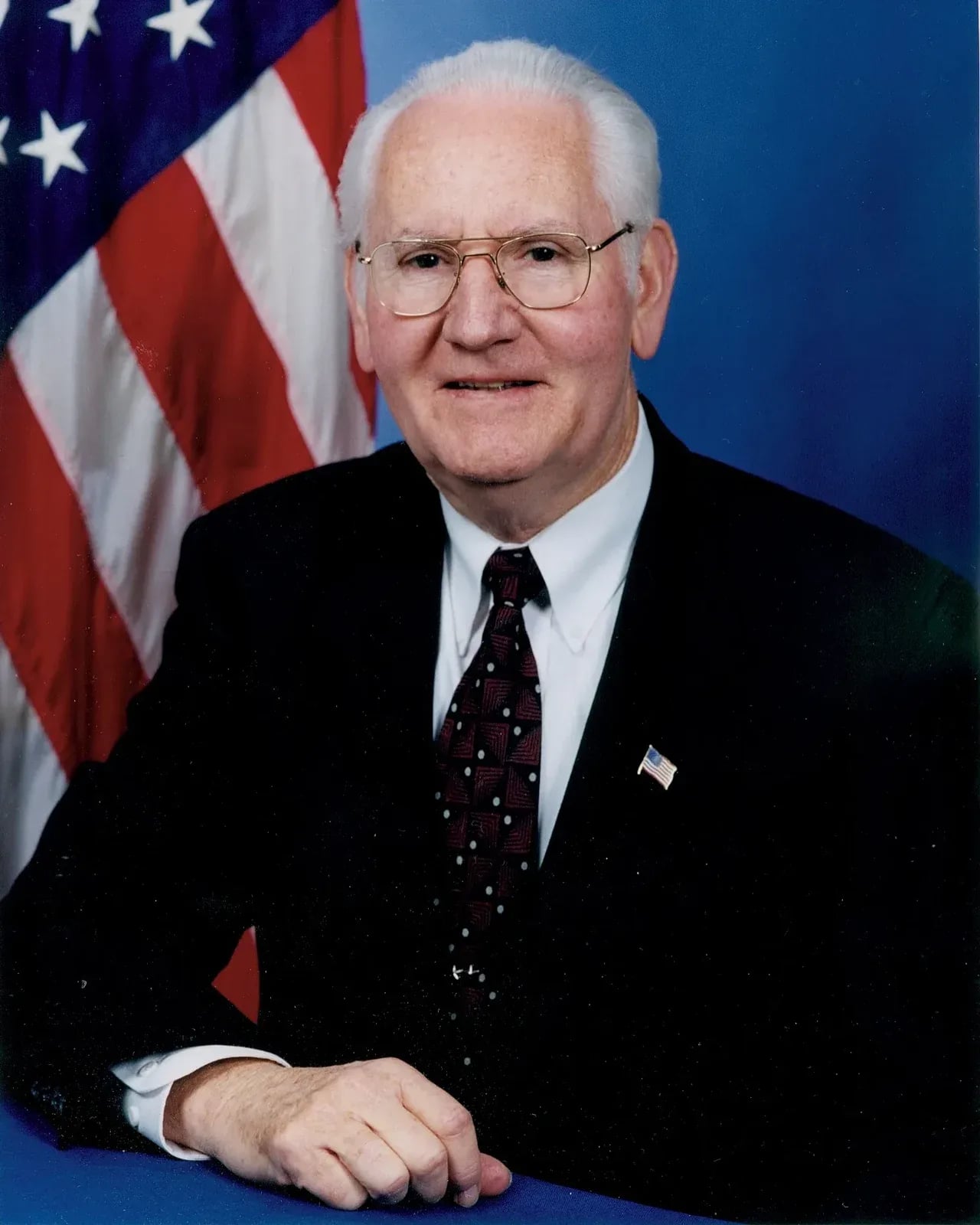 Portrait of Wayne O. Burkes (1929–2020) – memorial page