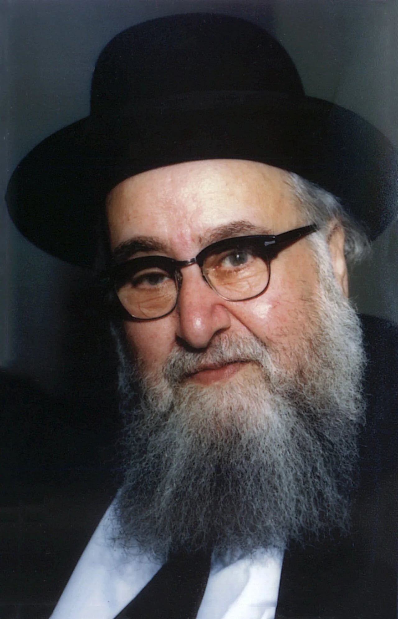 Portrait of Shimon Schwab (1908–1995) – memorial page