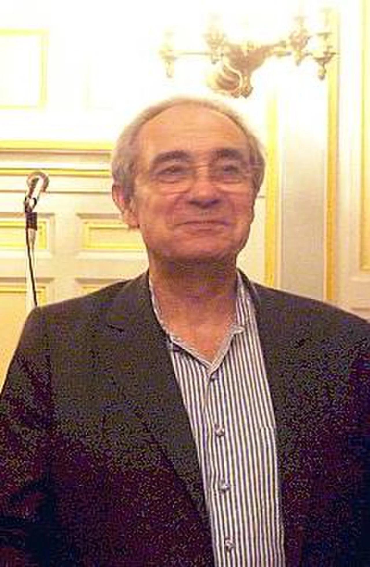 Portrait of Bernard Debré (1944–2020) – memorial page