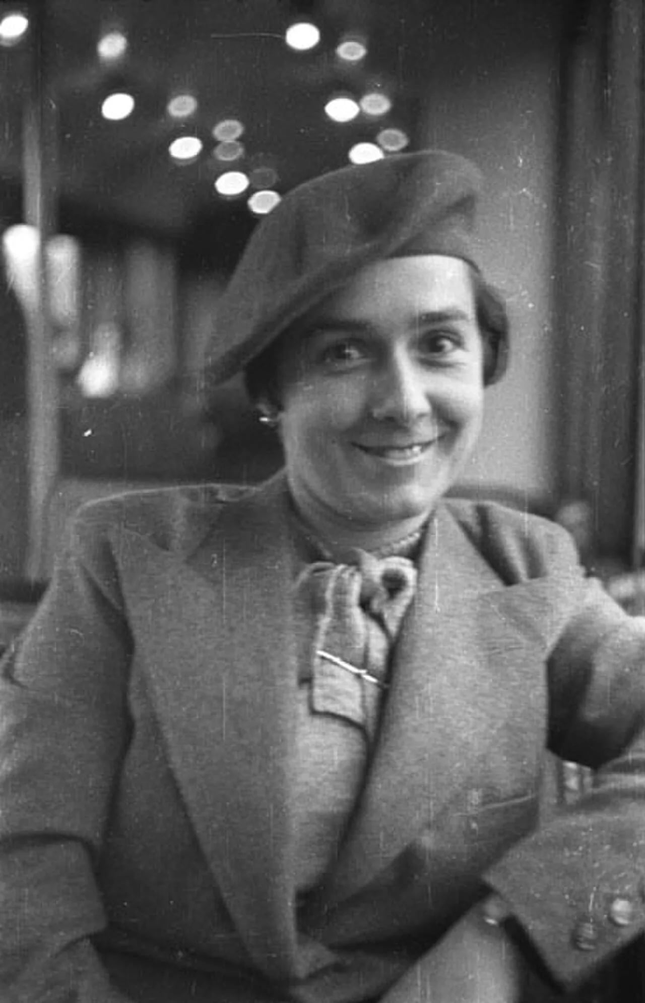 Portrait of Pilar Sansinenea Goñi (1905–1997) – memorial page